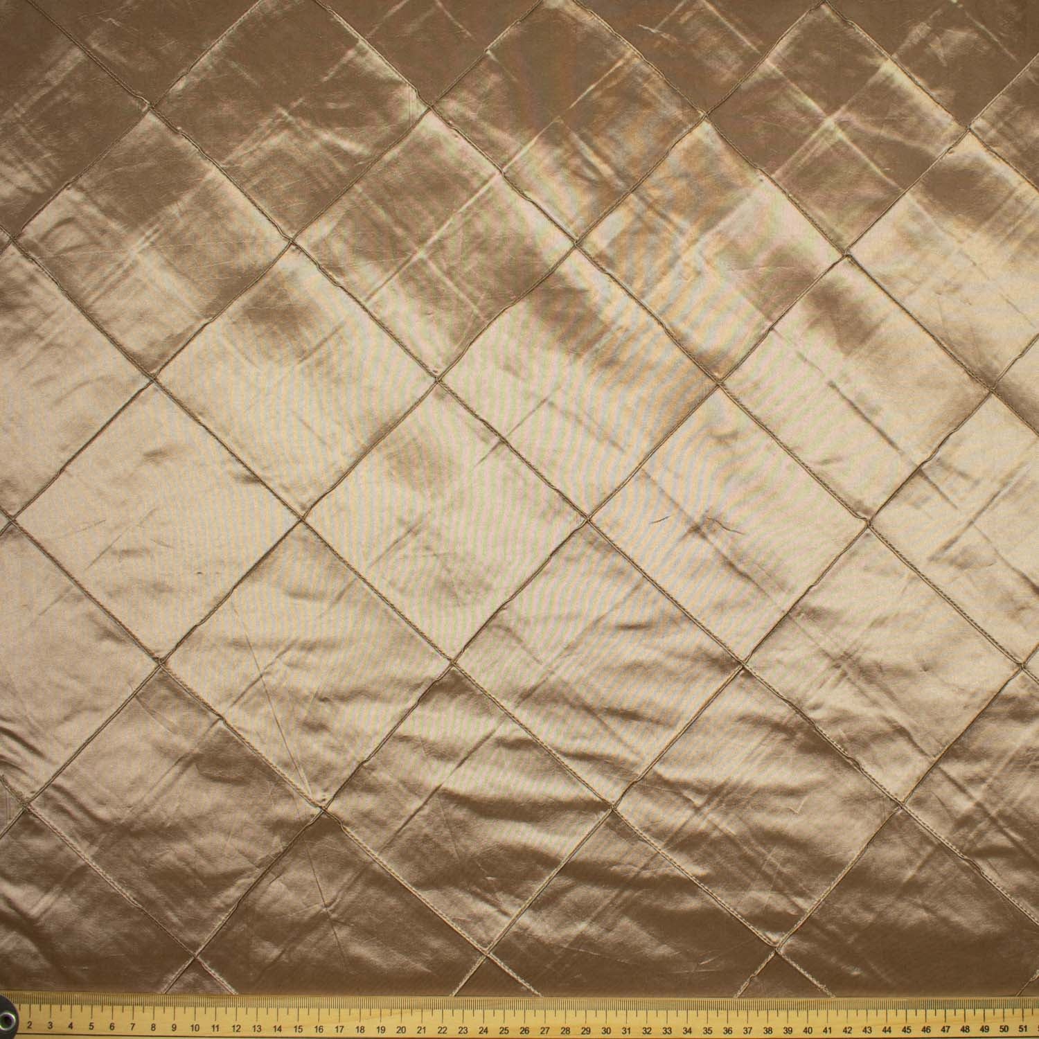 Pintuck Taffeta 260CM
