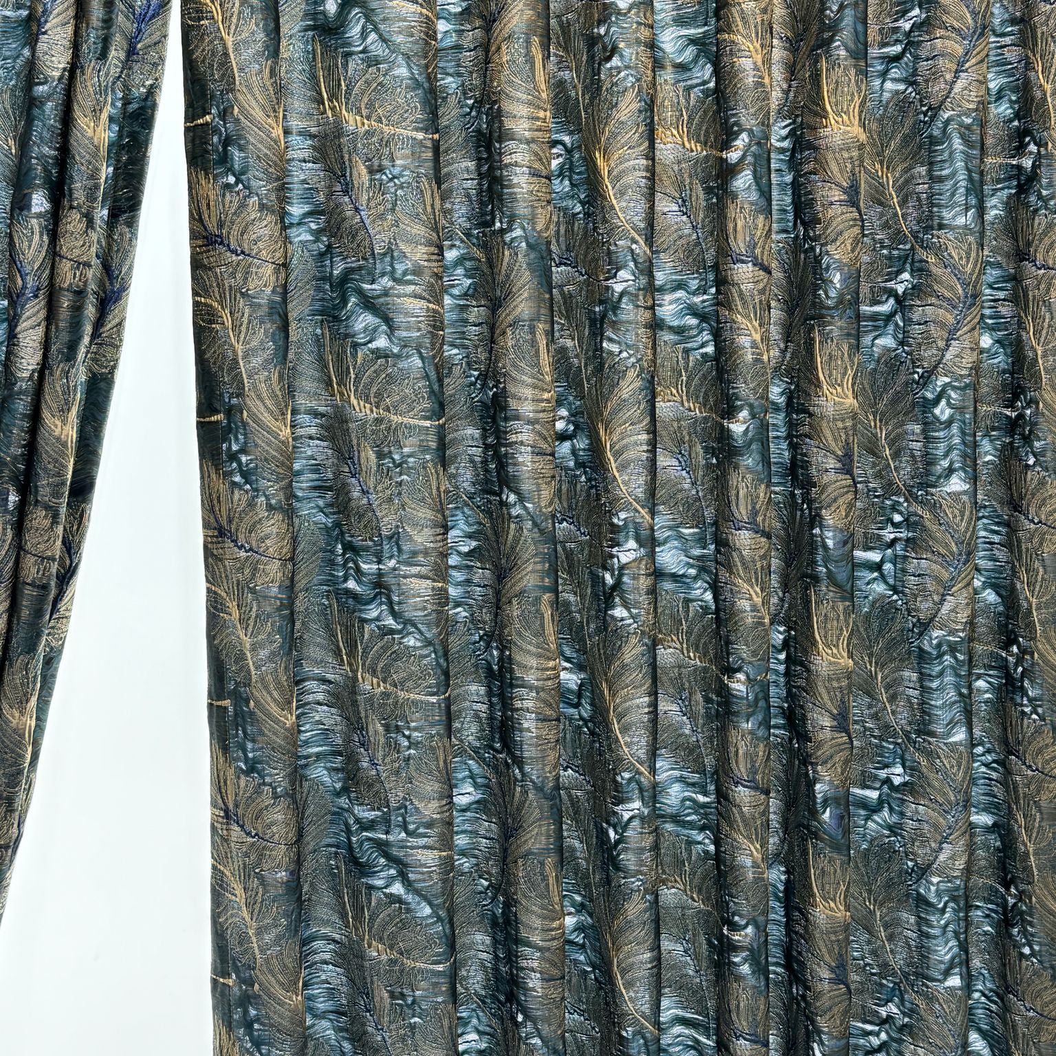 3D Textured Metallic Feather Jacquard Brocade 280cm