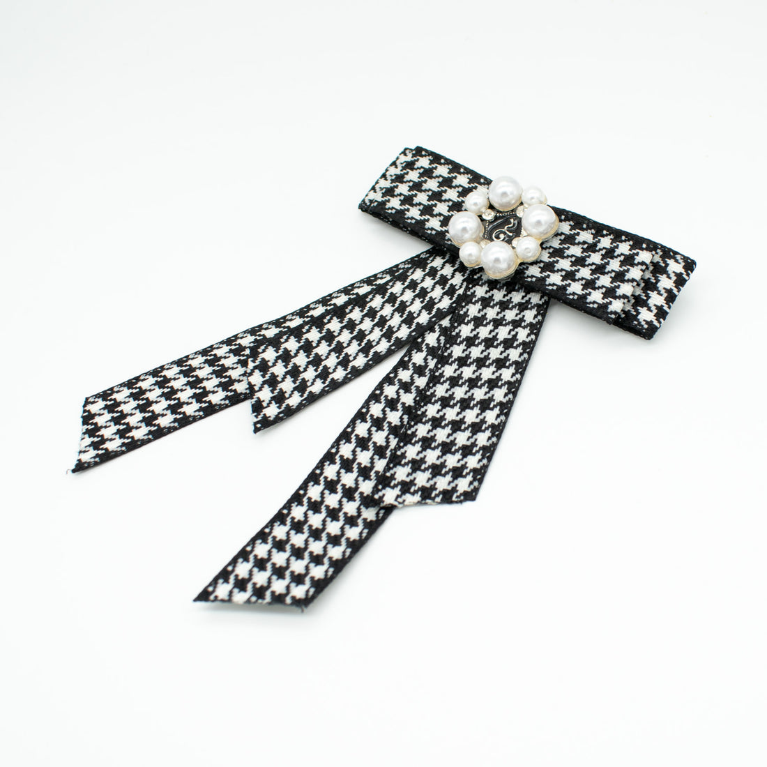 White & Black Houndstooth Pearl Dainty Bow Tie Brooch