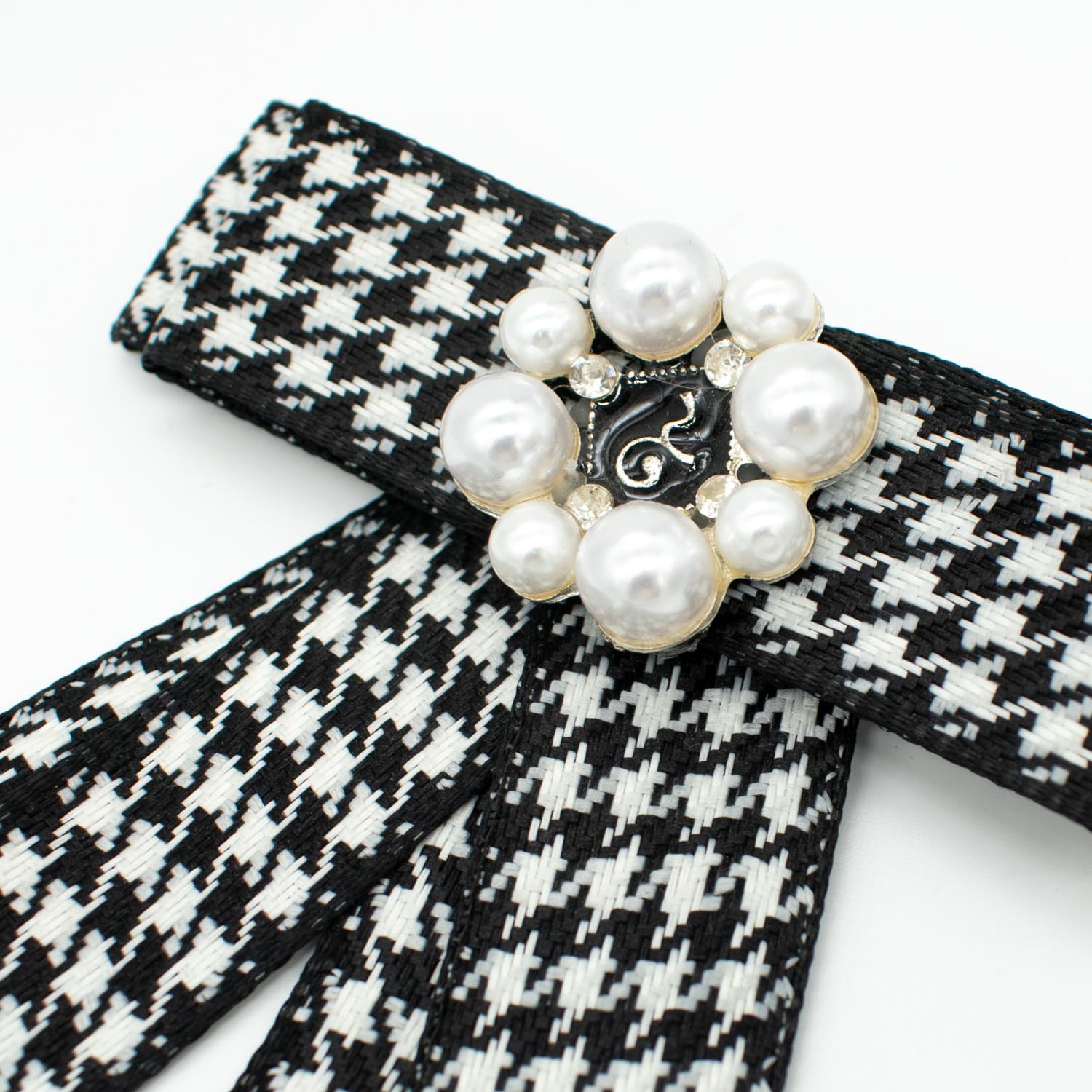 White & Black Houndstooth Pearl Dainty Bow Tie Brooch