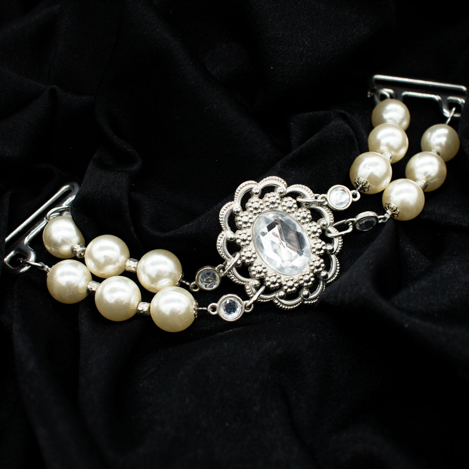 Luxury Vintage Rhinestone Pearl Choker Necklace Bridal Decor Buckles