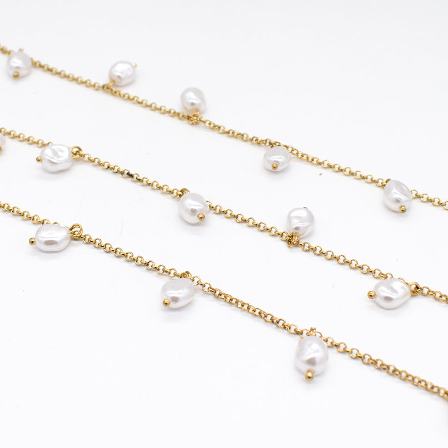 Embellished Pearl Gold Metallic Chain