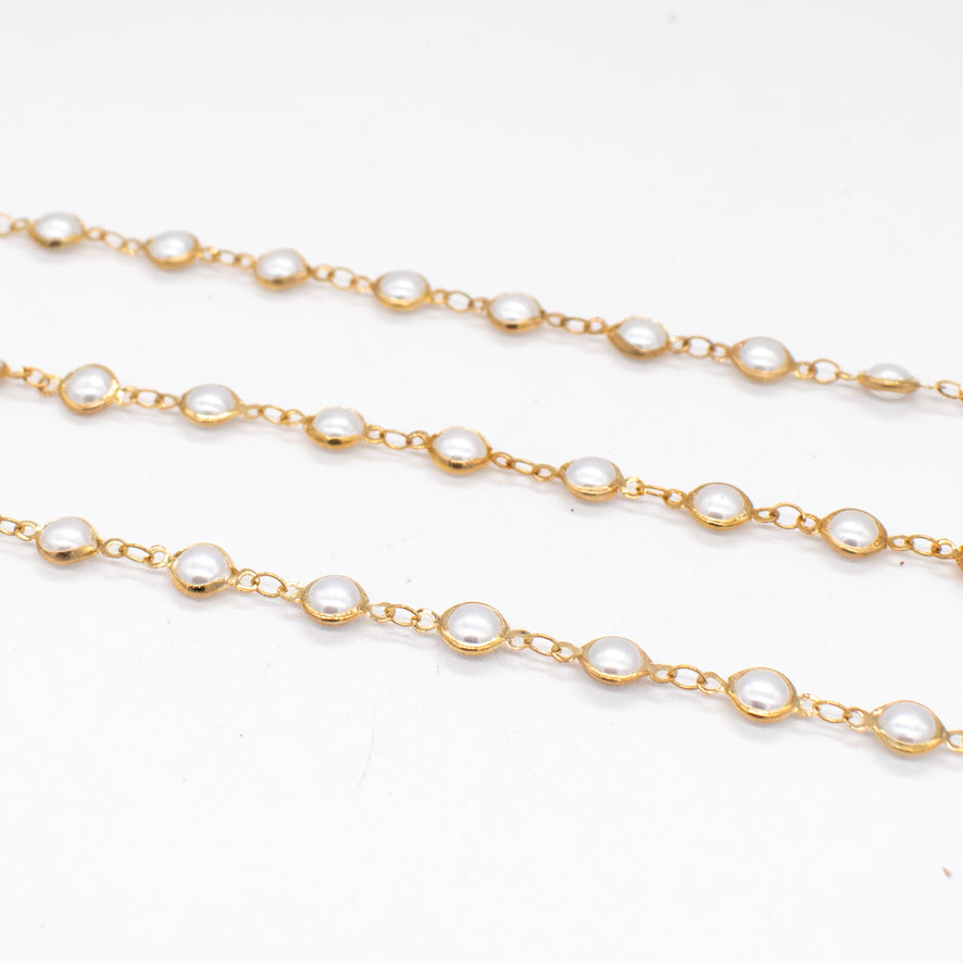 Embellished Pearl Gold Metallic Chain