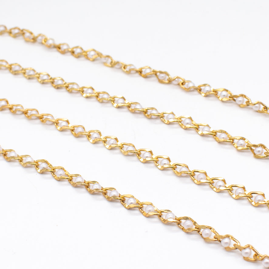 Embellished Pearl Gold Metallic Chain