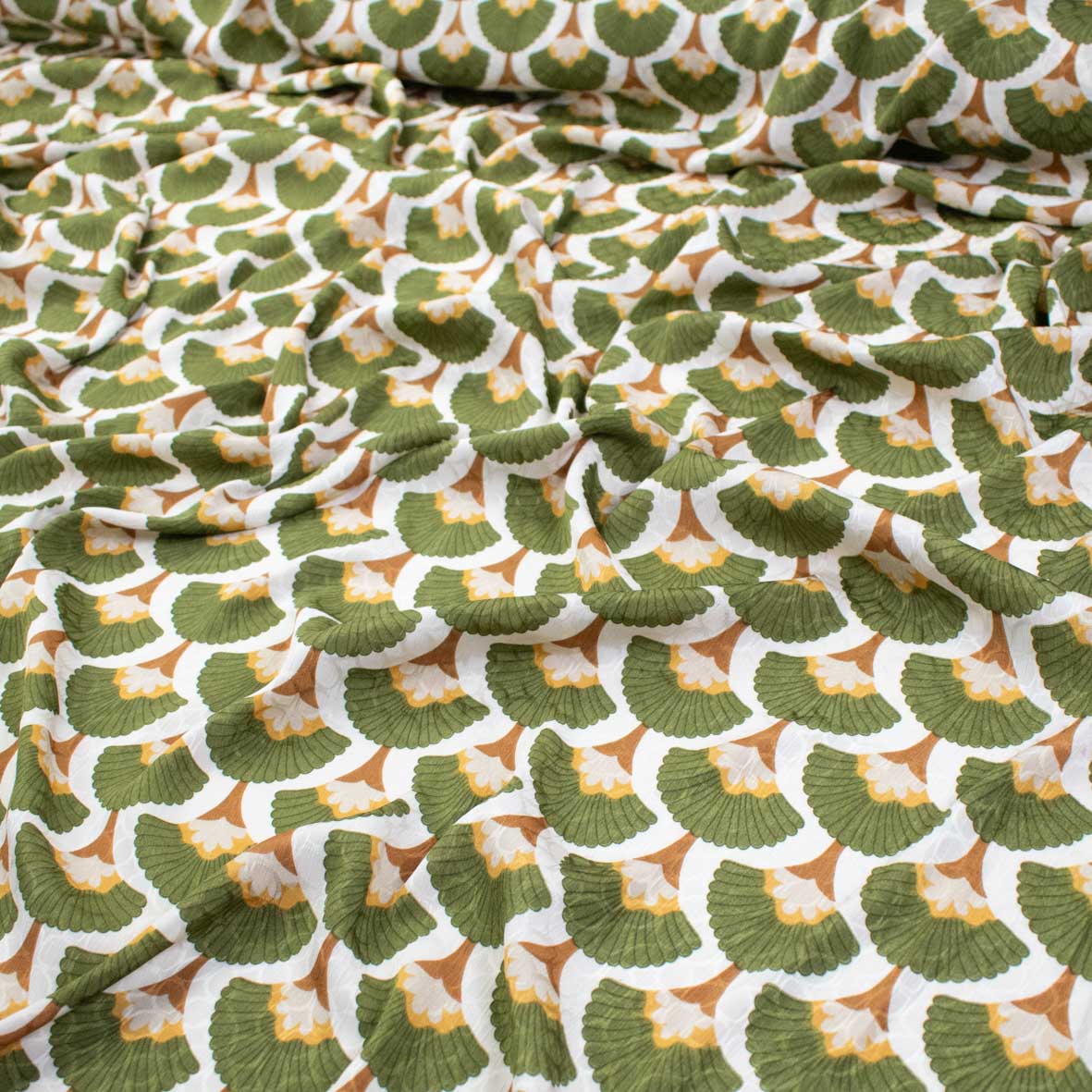 Embossed Crepe Prints SS41905 - Art Deco Scallop Floral