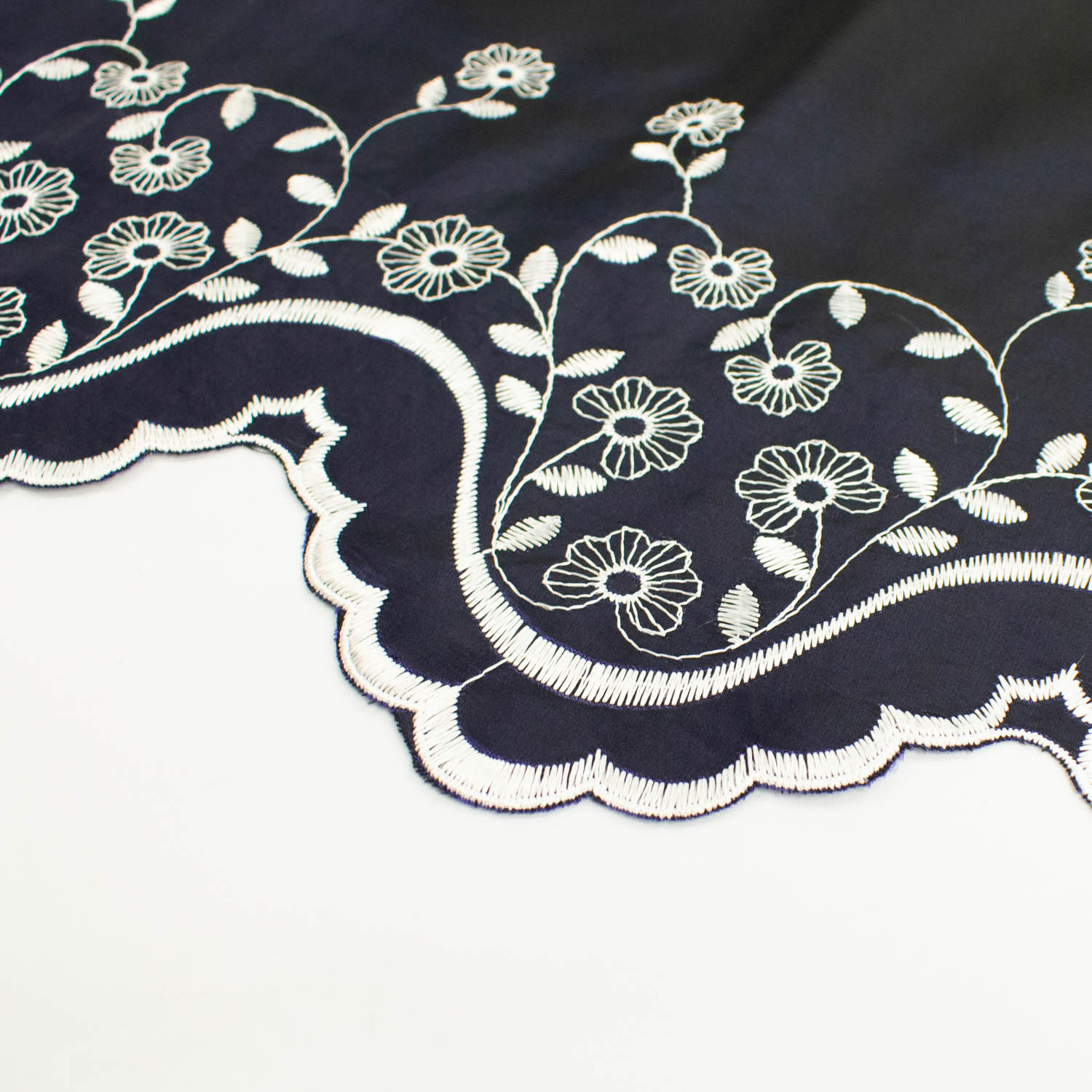 Floral Embroidered Edge Taffeta Curtaining Fabrics 320CM