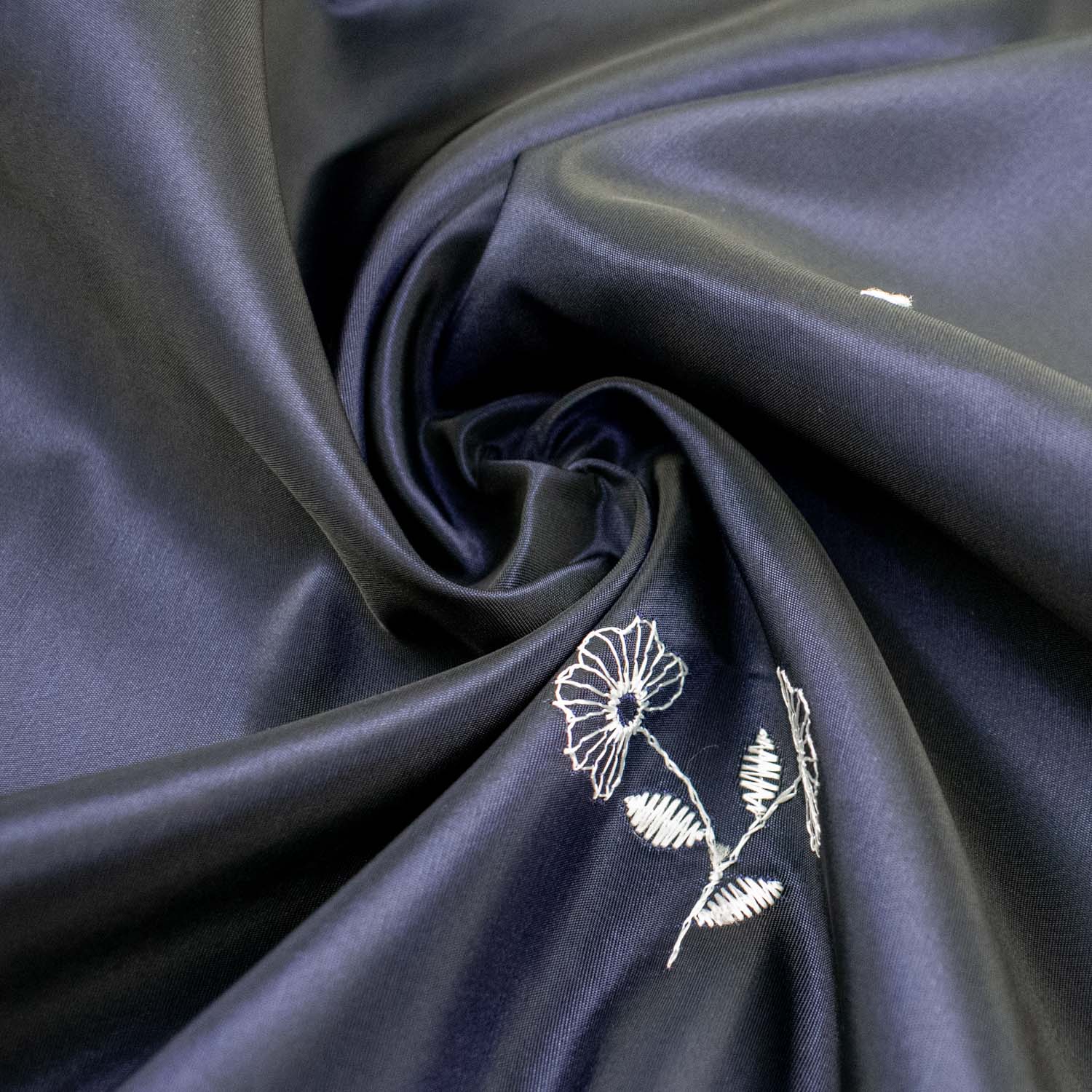 Floral Embroidered Edge Taffeta Curtaining Fabrics 320CM