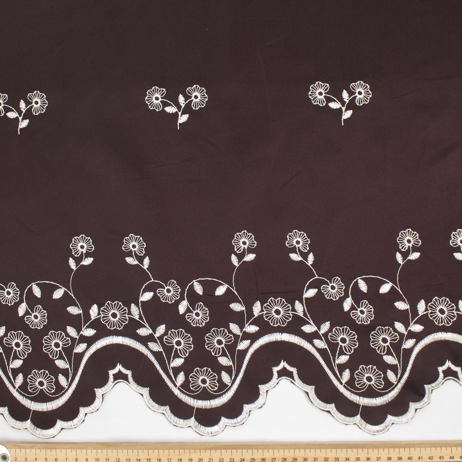 Floral Embroidered Edge Taffeta Curtaining Fabrics 320CM
