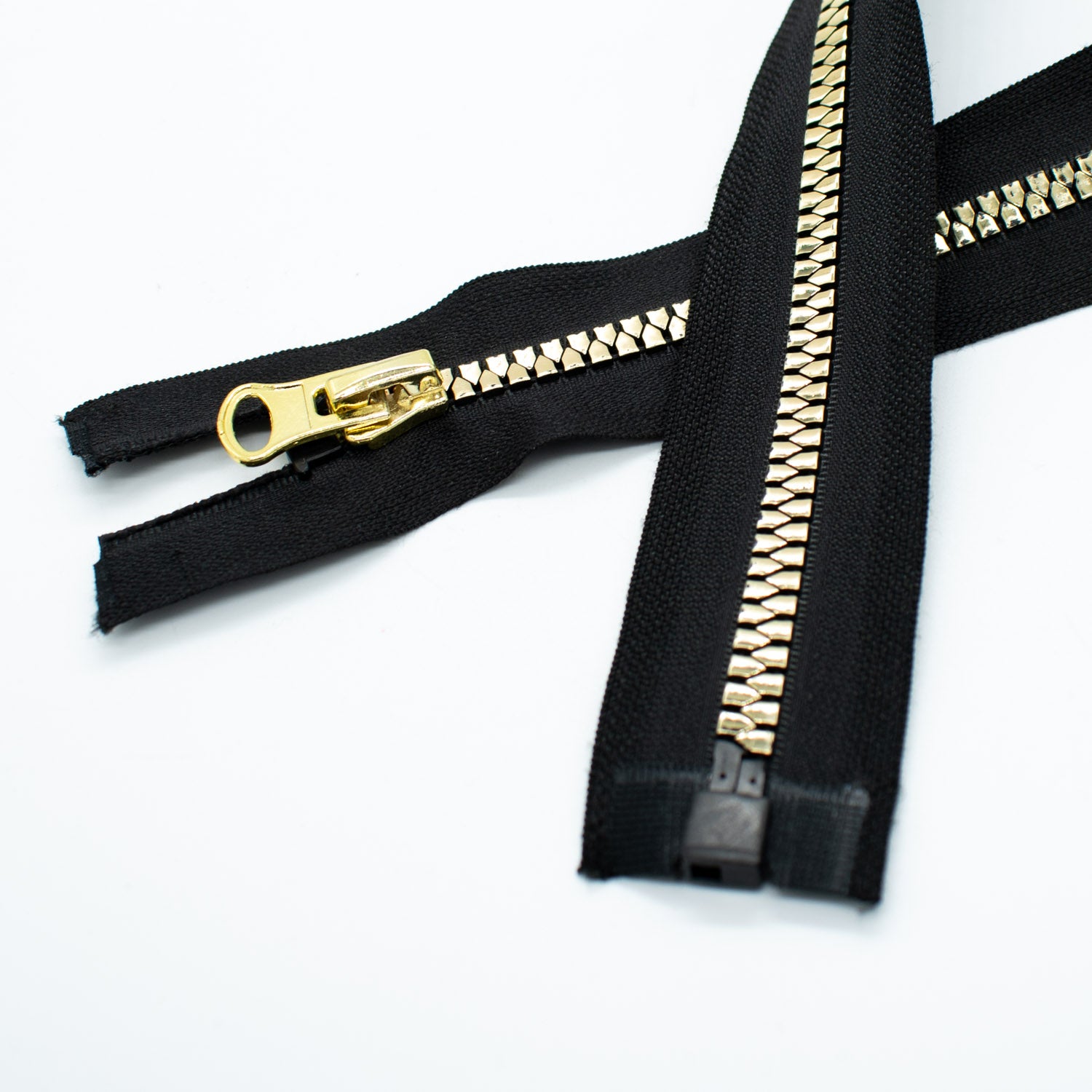 Open End Chunky Fashion Zip 65CM Black & Gold
