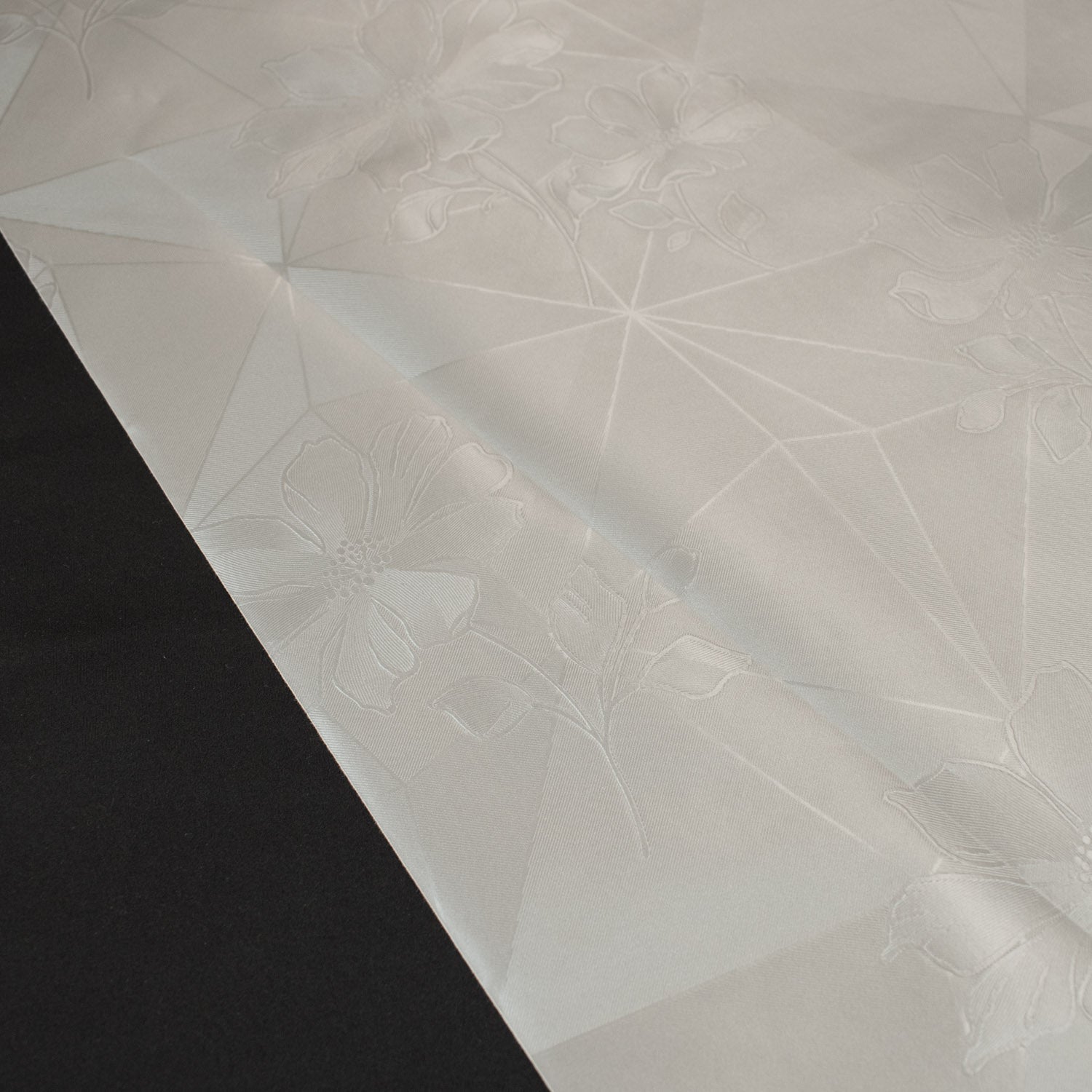 Silver Diamond & Flower Plastic Tablecloth Fabric