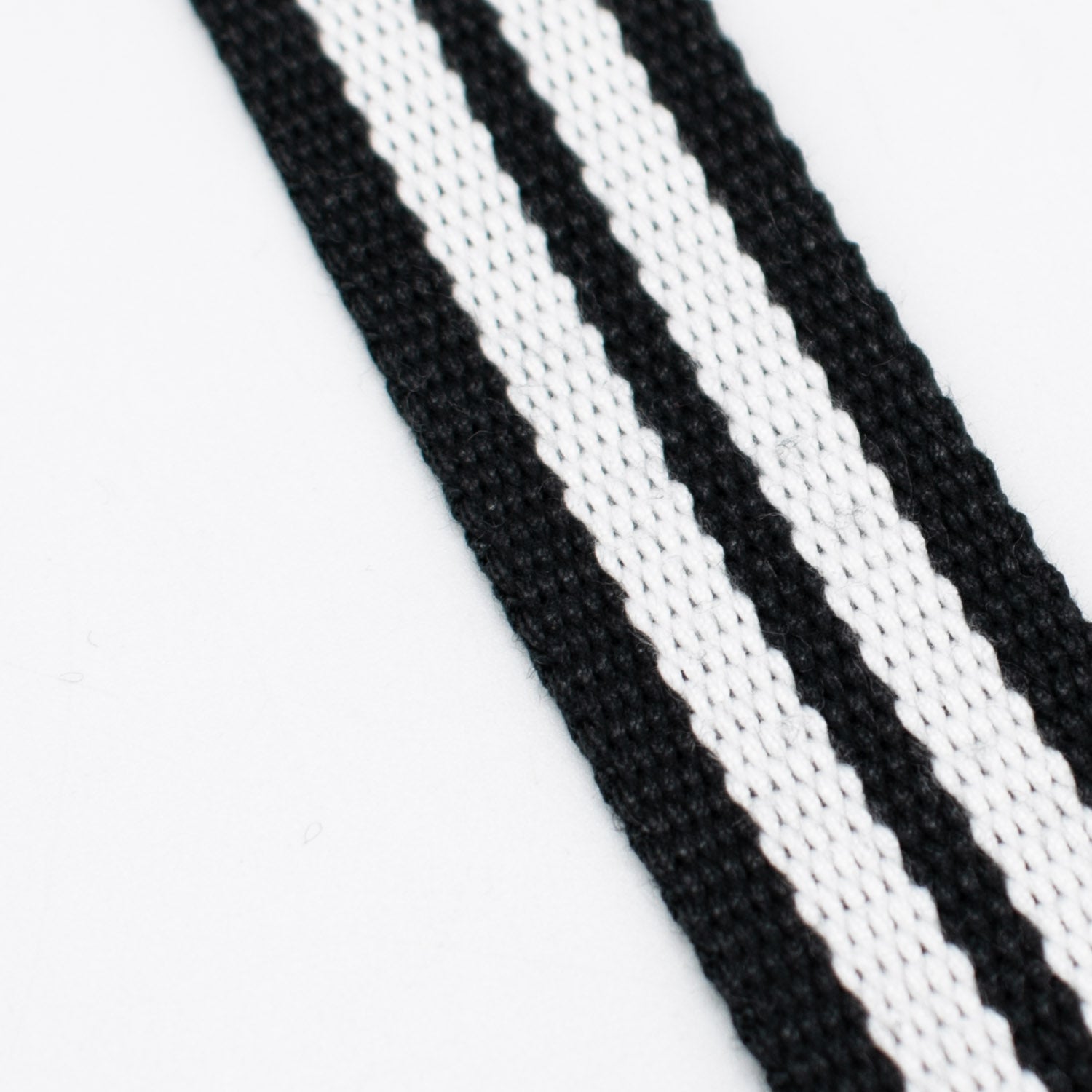 Simplicity Heavy Duty Belting Black and White Webbing 28mm