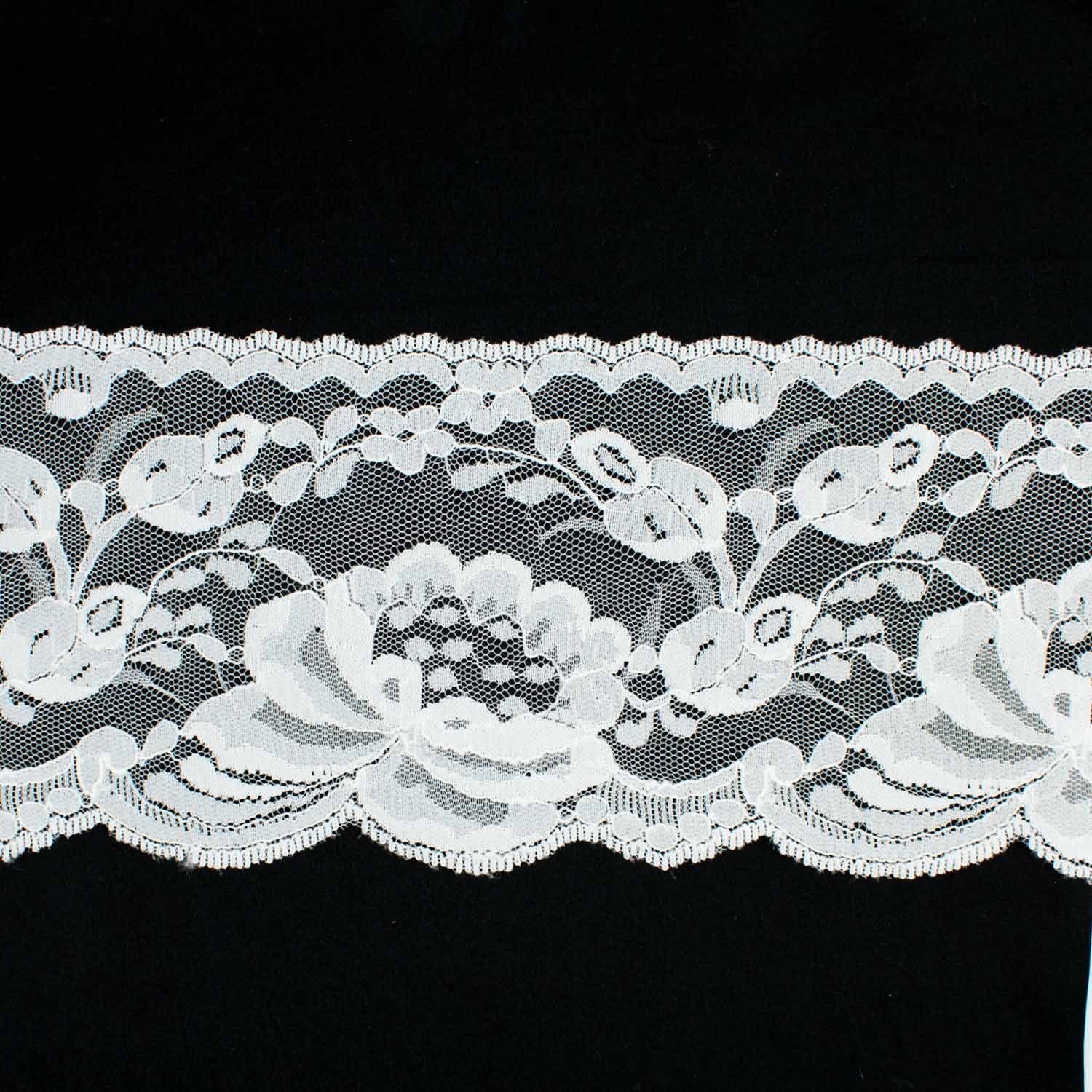 Floral Scalloped Raschel Off White Lace Trim 10cm