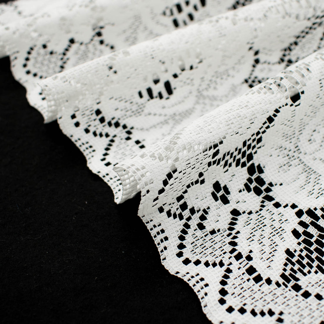 11CM Wide Flower Lace Trim White