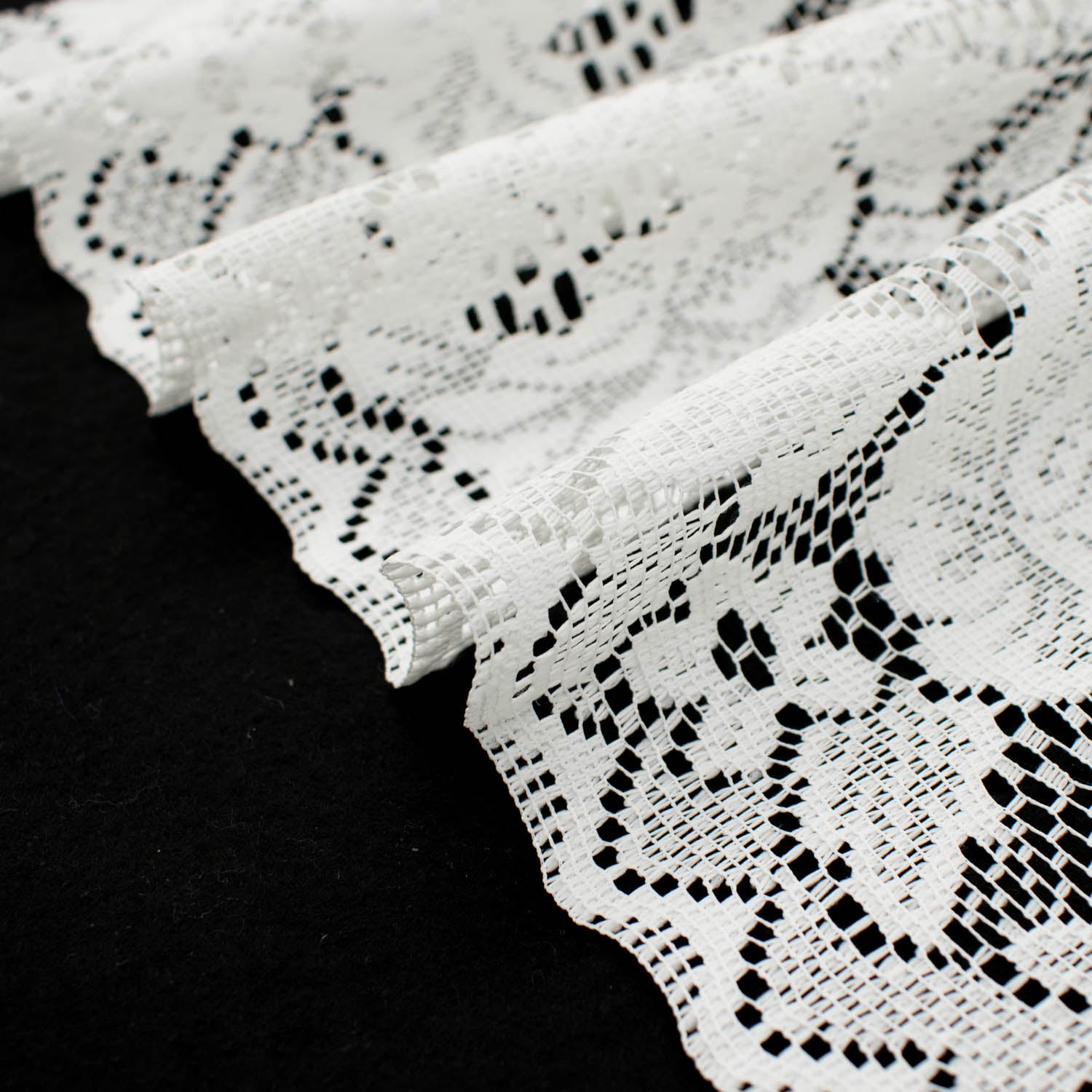 11CM Wide Flower Lace Trim White