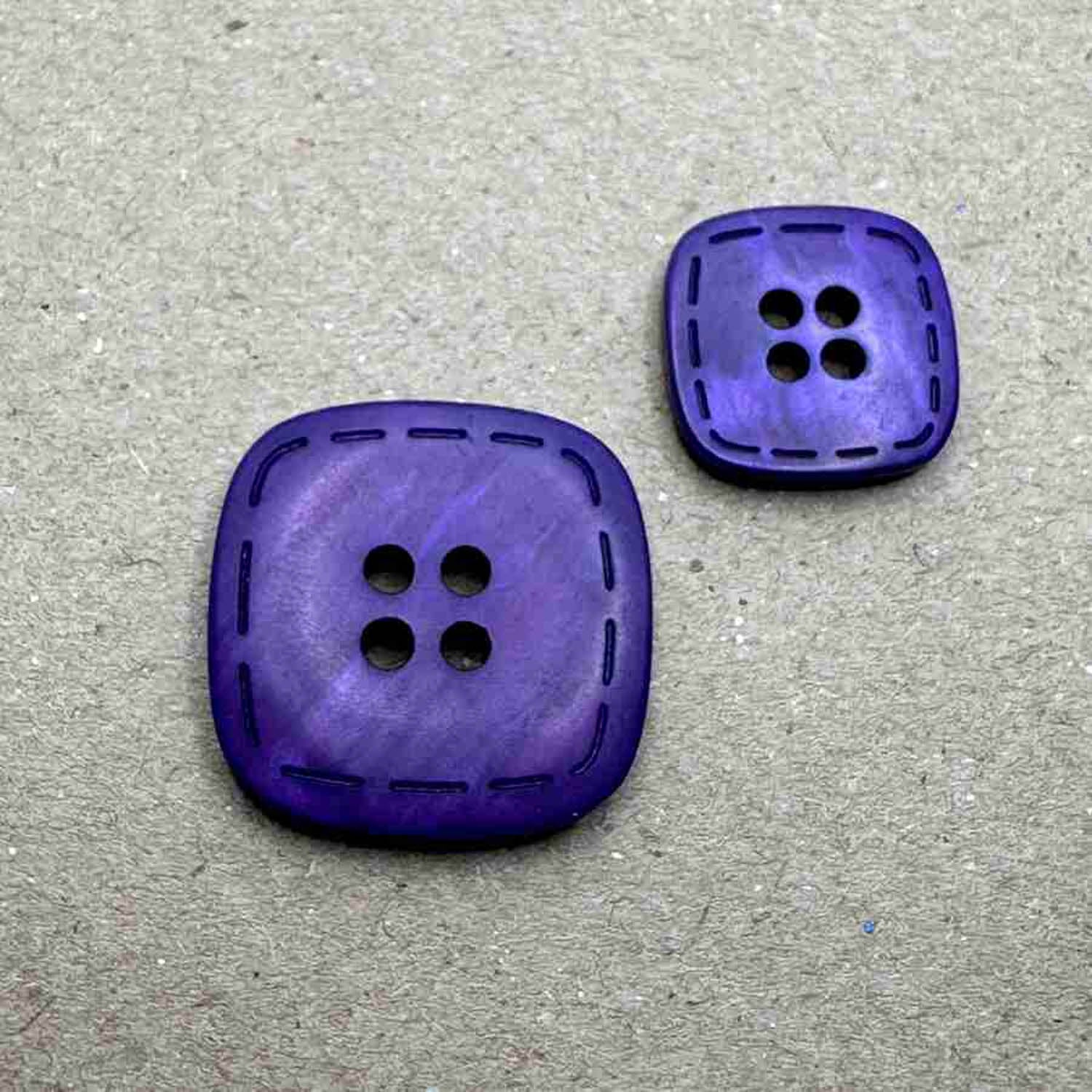 4 Hole Shiny Square Stitch Edge Button