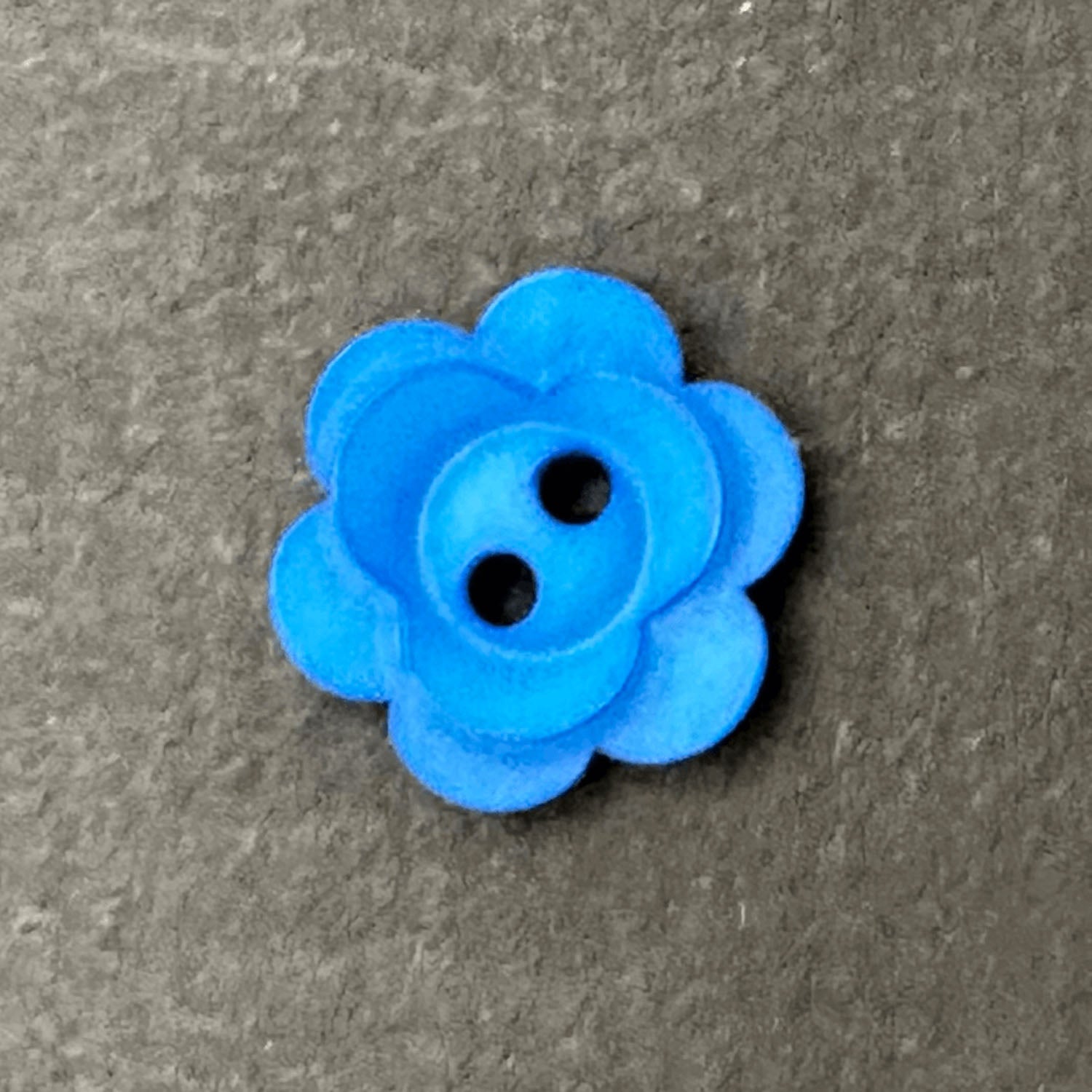 2 Hole Matt Flower Button 12mm
