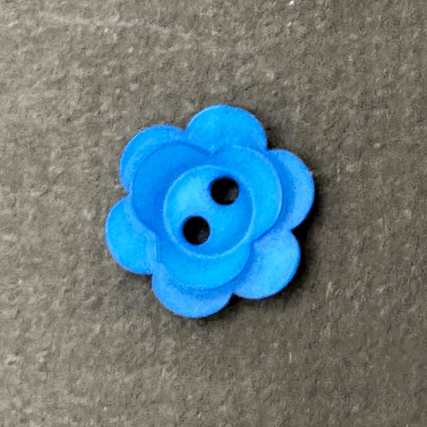 2 Hole Matt Flower Button 15mm