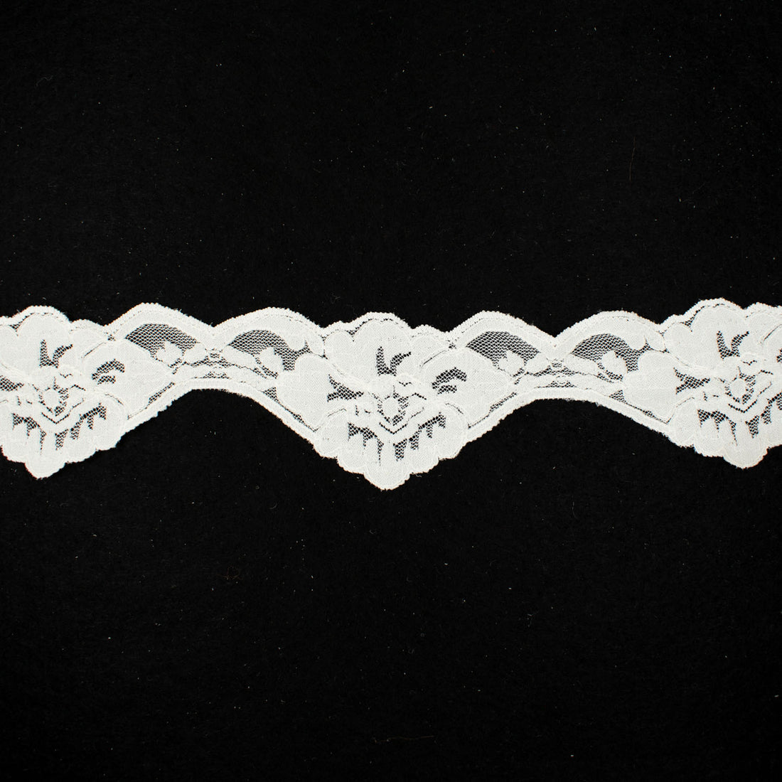 Scalloped Stretch Lace Trim 50mm Ivory
