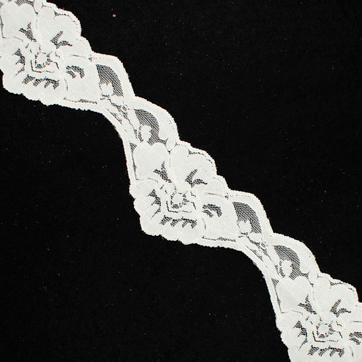 Scalloped Stretch Lace Trim 50mm Ivory