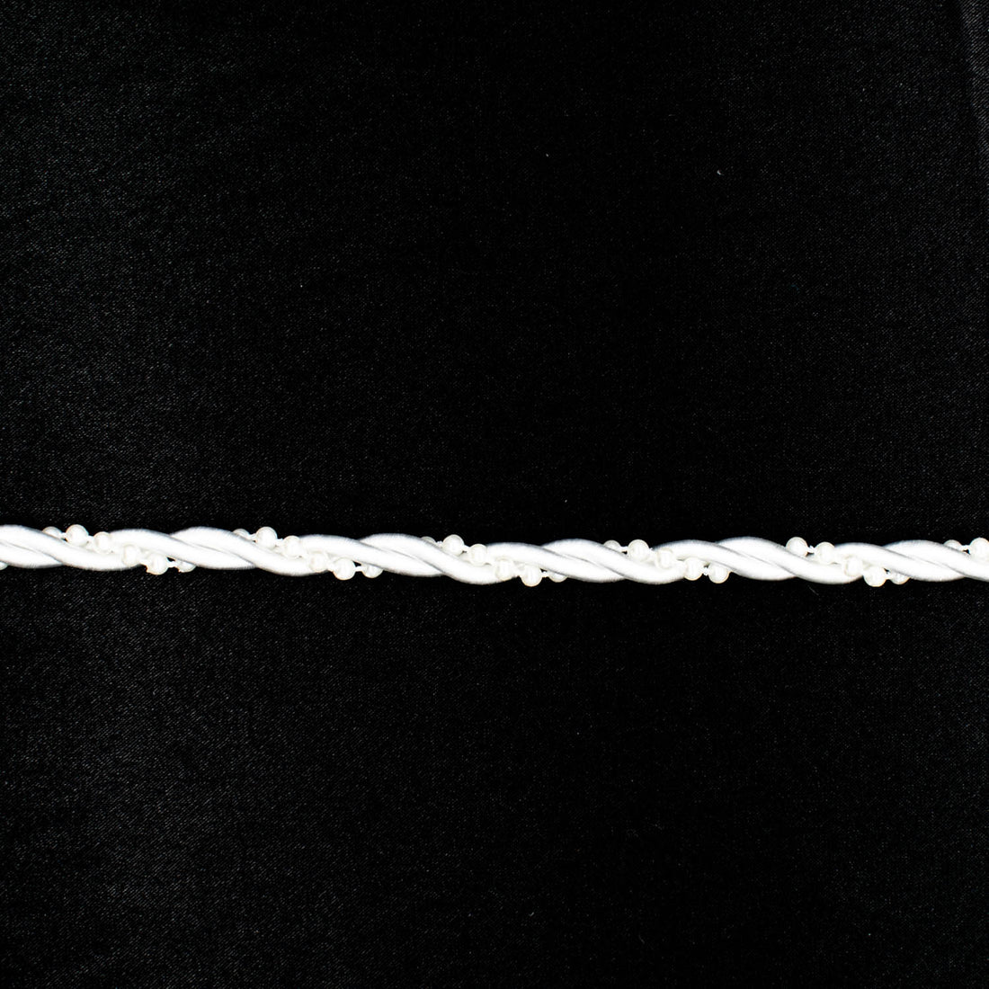 Simplicity White Twisted Cord with Pearls - 6mm