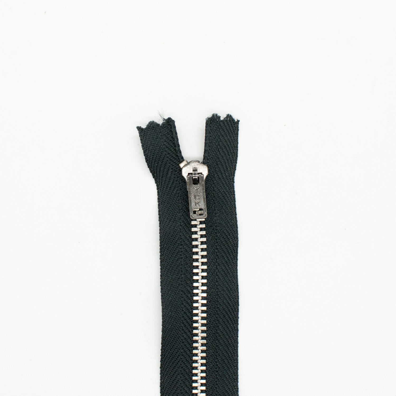 YKK Closed End Metal Zip 11-12CM