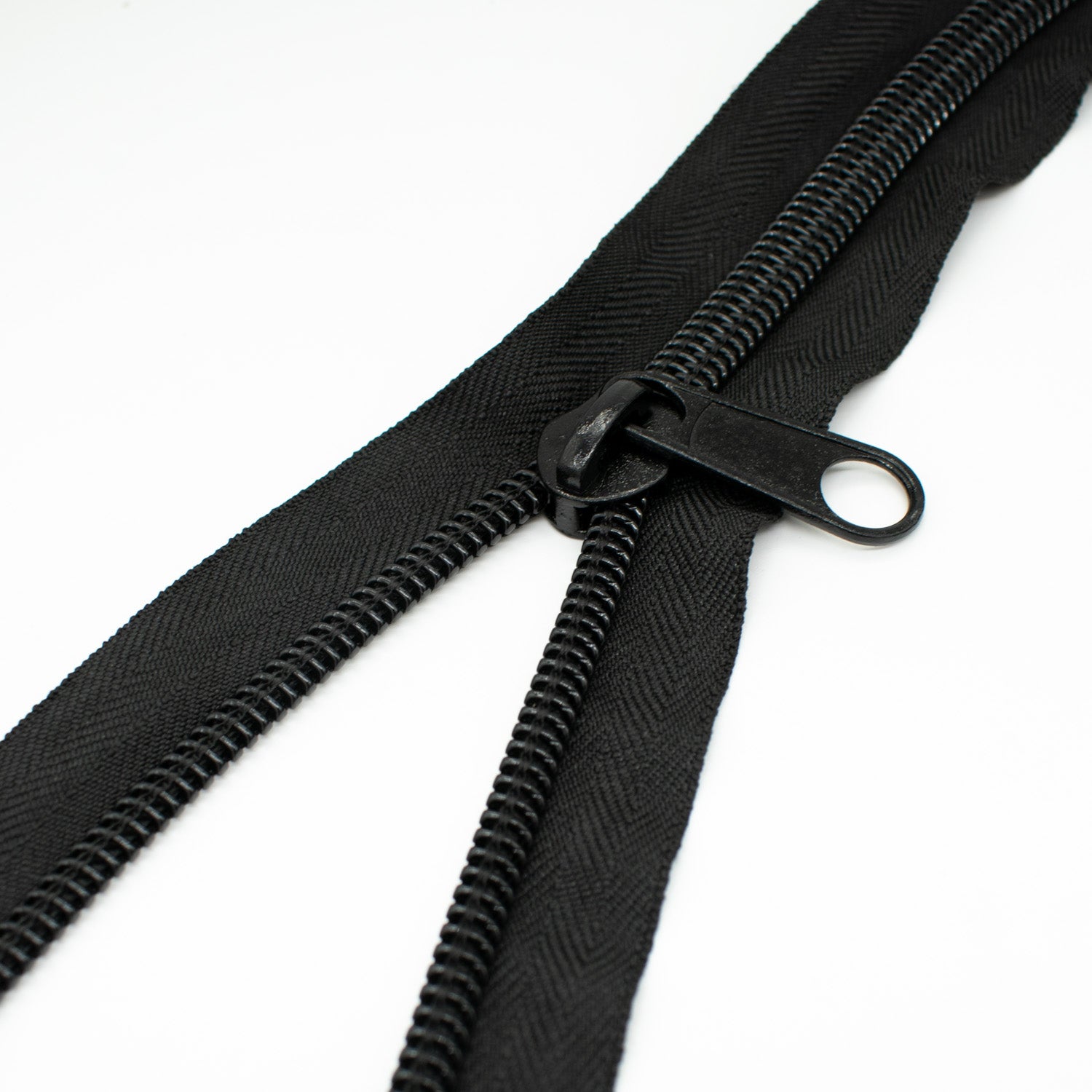 Size 10 Black Spiral Open Ended Zip 2.1M