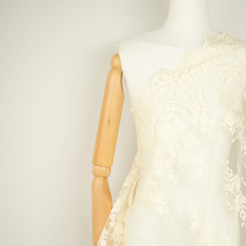 Chantilly French Lace Ivory
