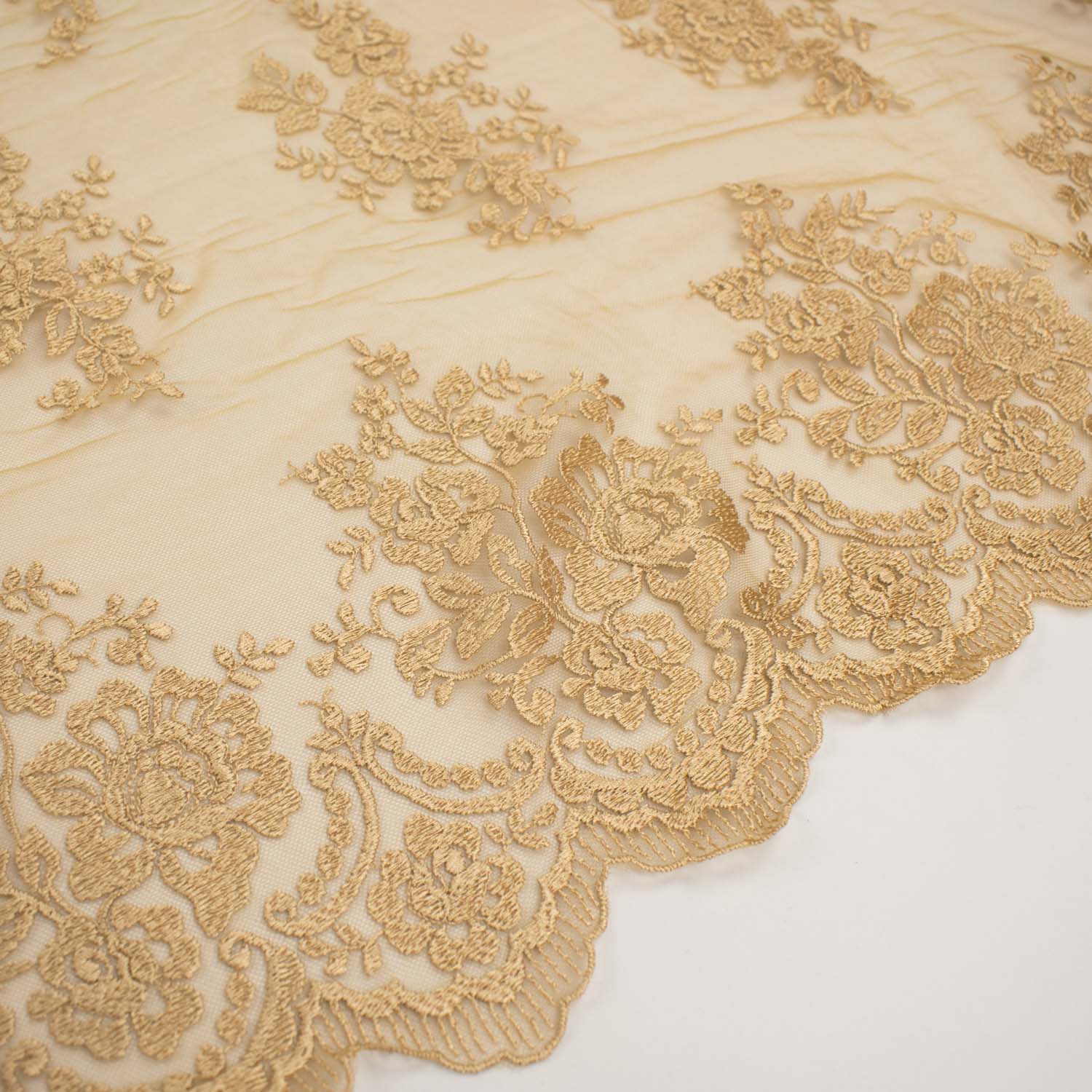 Chantilly Lace D1-Gold