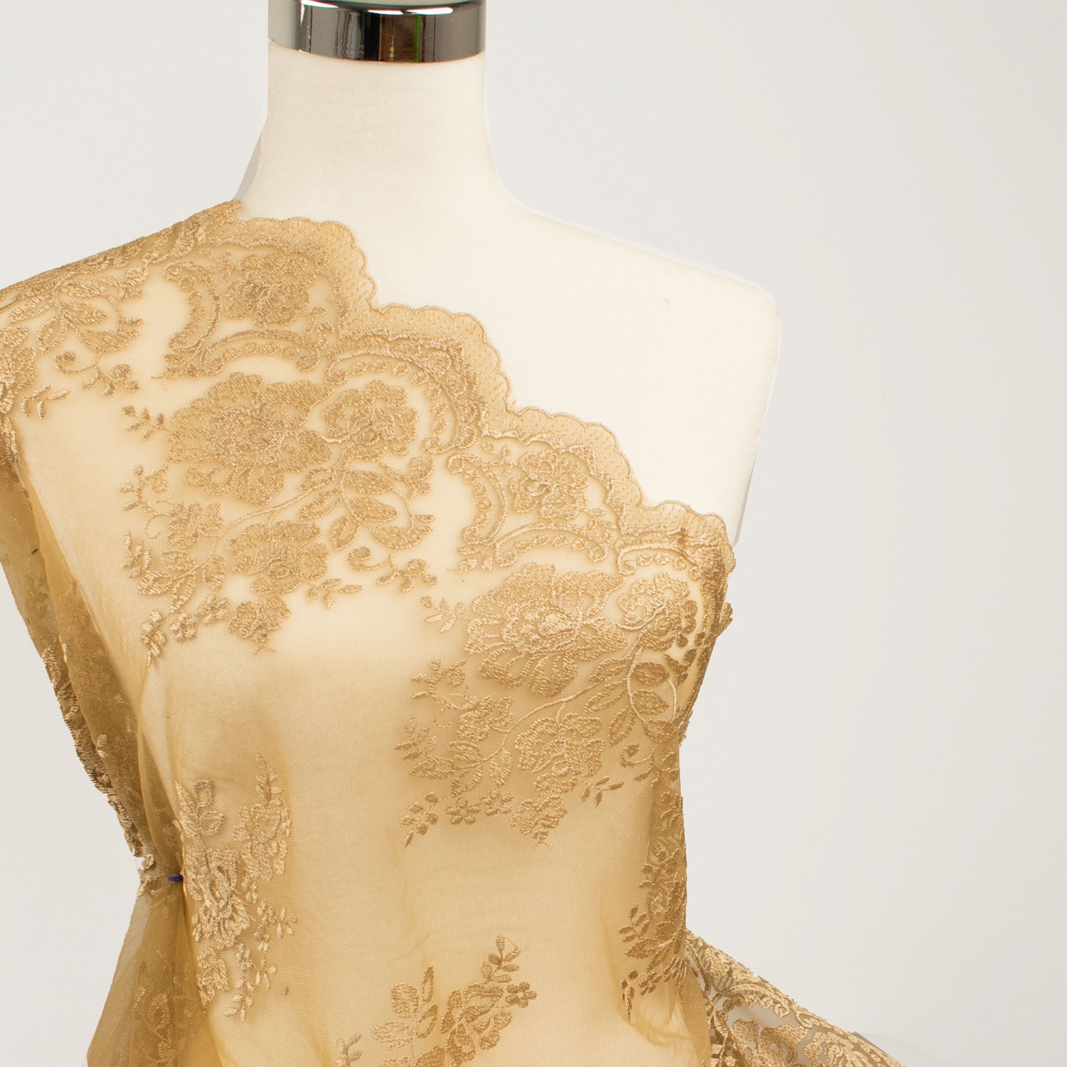 Chantilly Lace D1-Gold