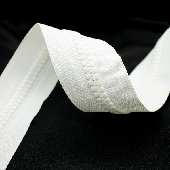 Continuous Chunky Zipping No.10