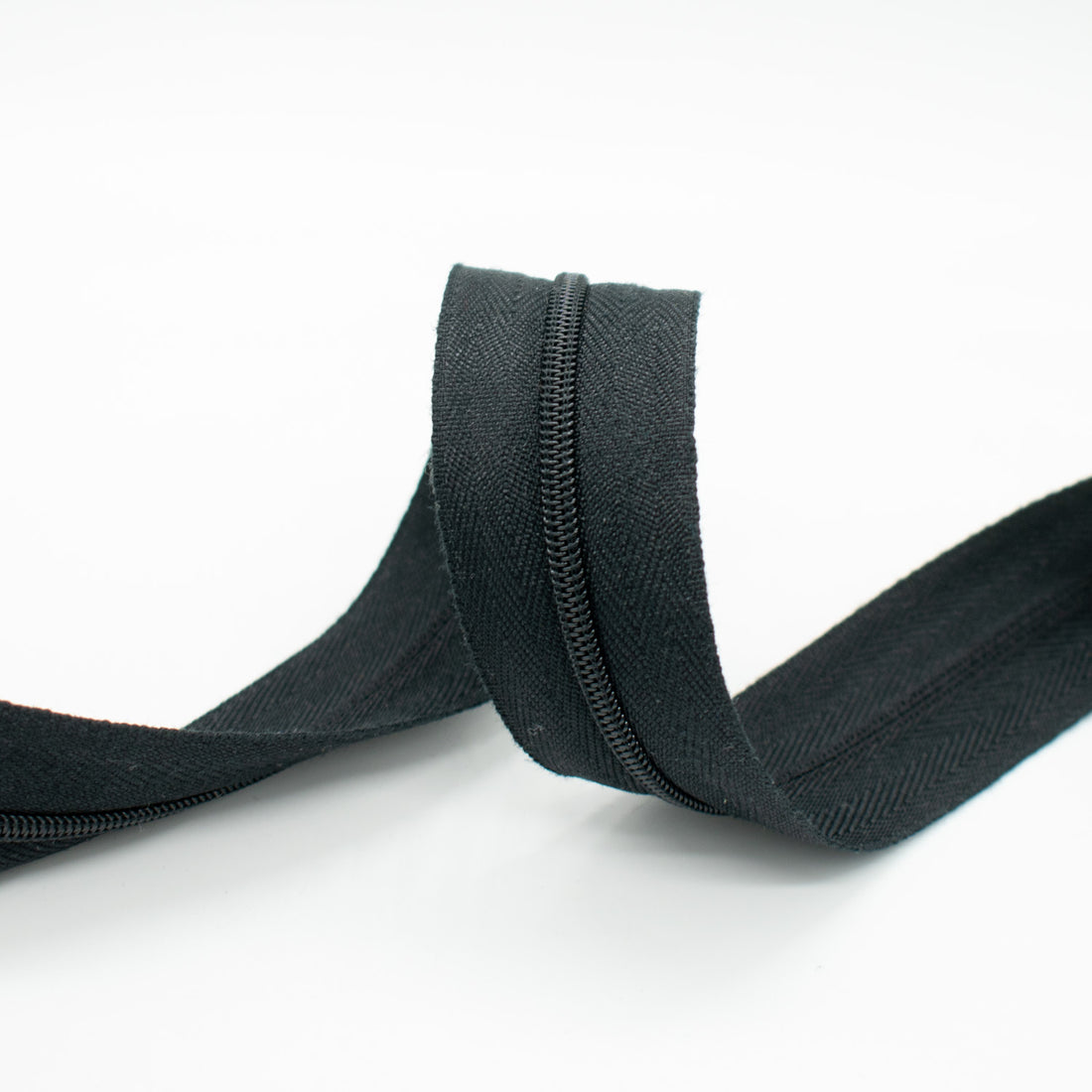 Continuous Zipping No.3