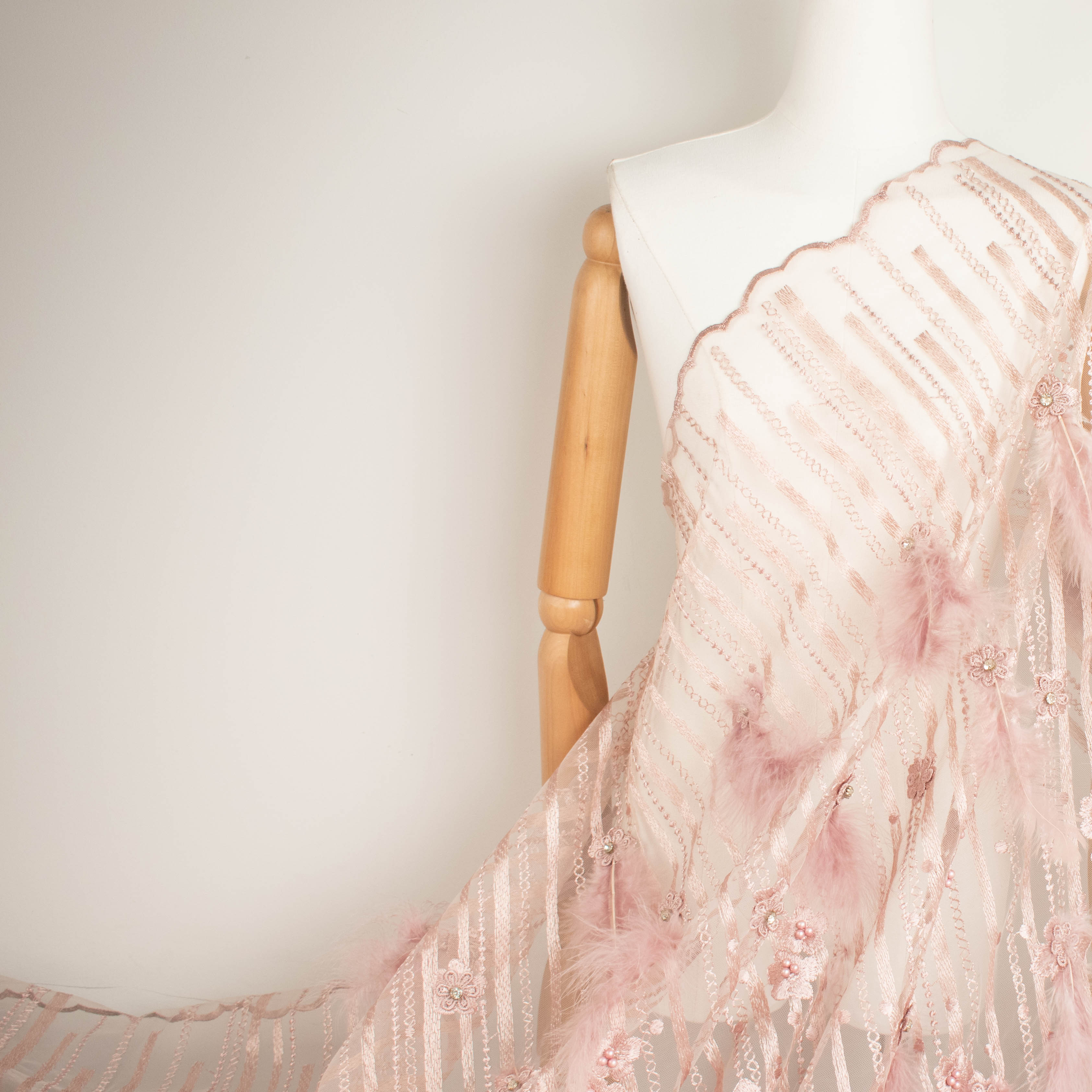 Diamante Feather 3D Flower Lace Dusty Pink