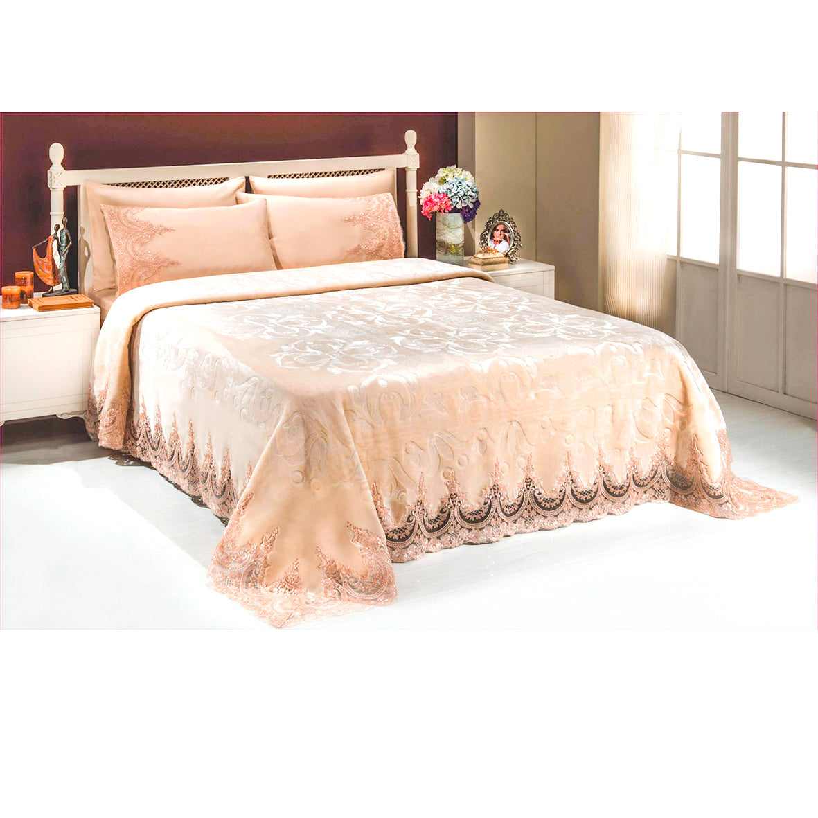 Luxury Embroidered Lace Mink Blanket Cover