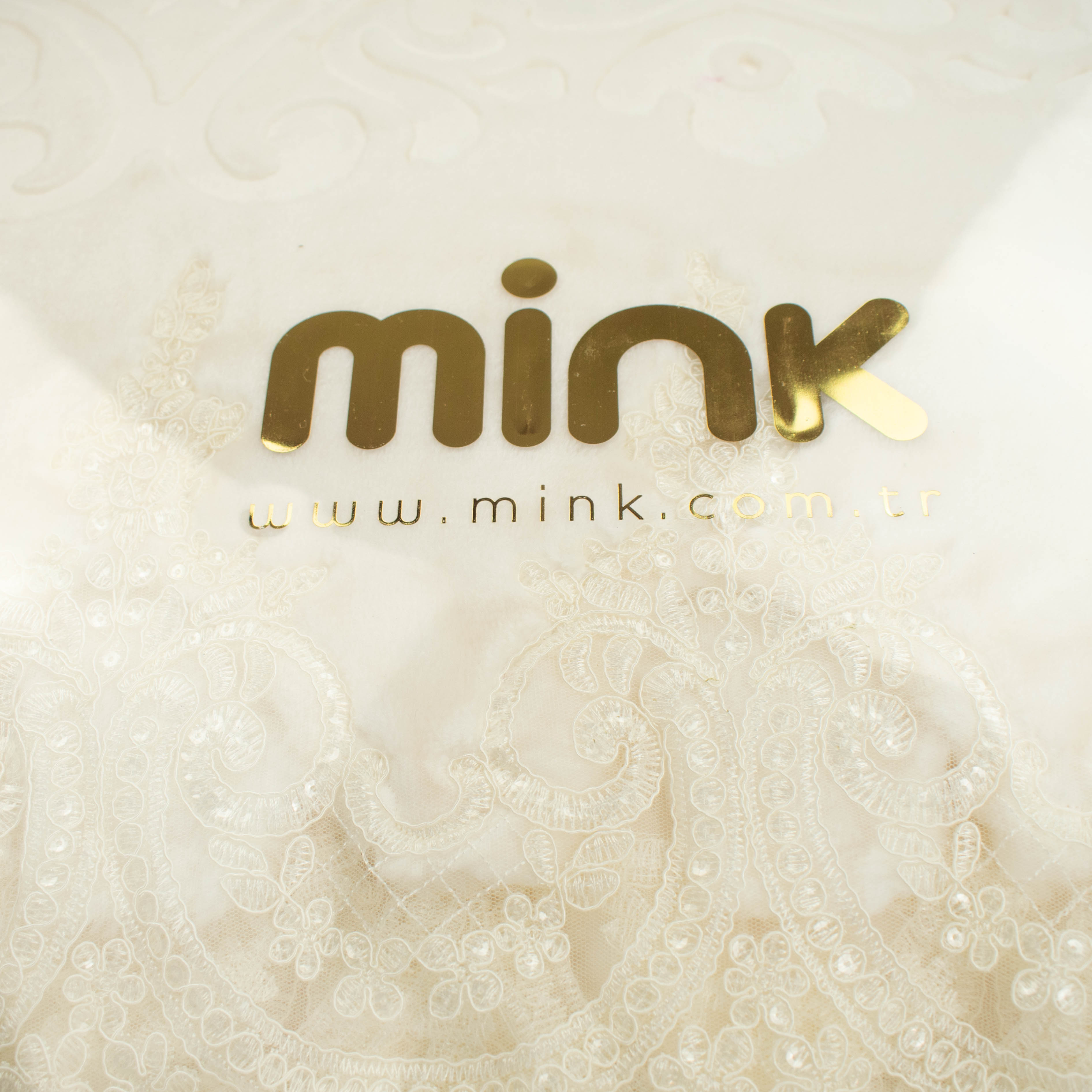 Luxury Embroidered Lace Mink Blanket Cover