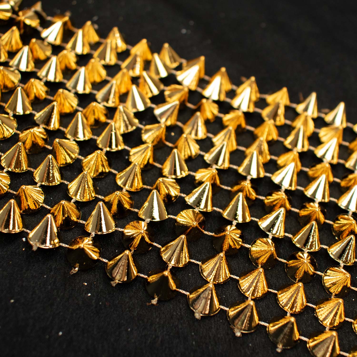 Pointed Stud Trim 11CM