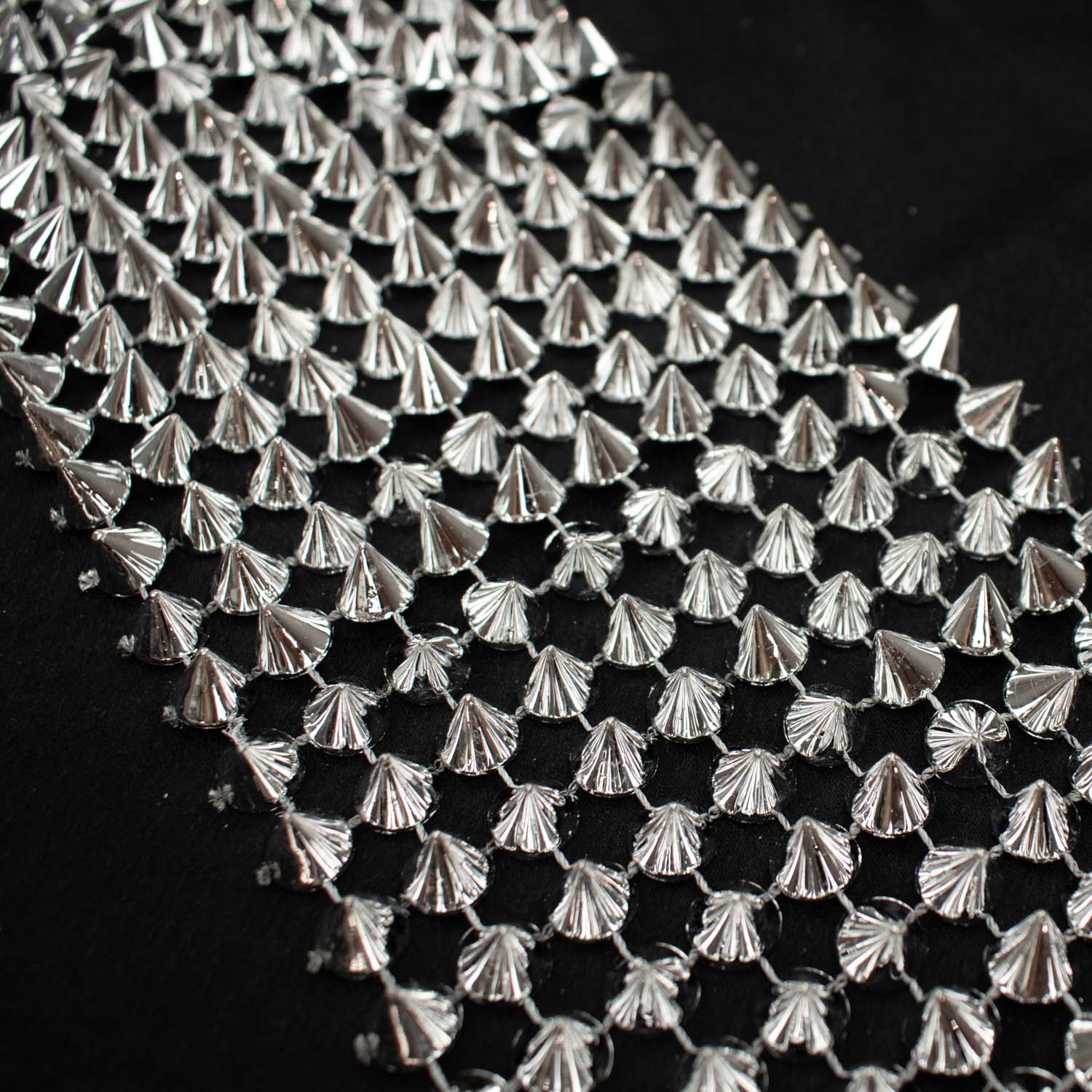 Pointed Stud Trim 11CM