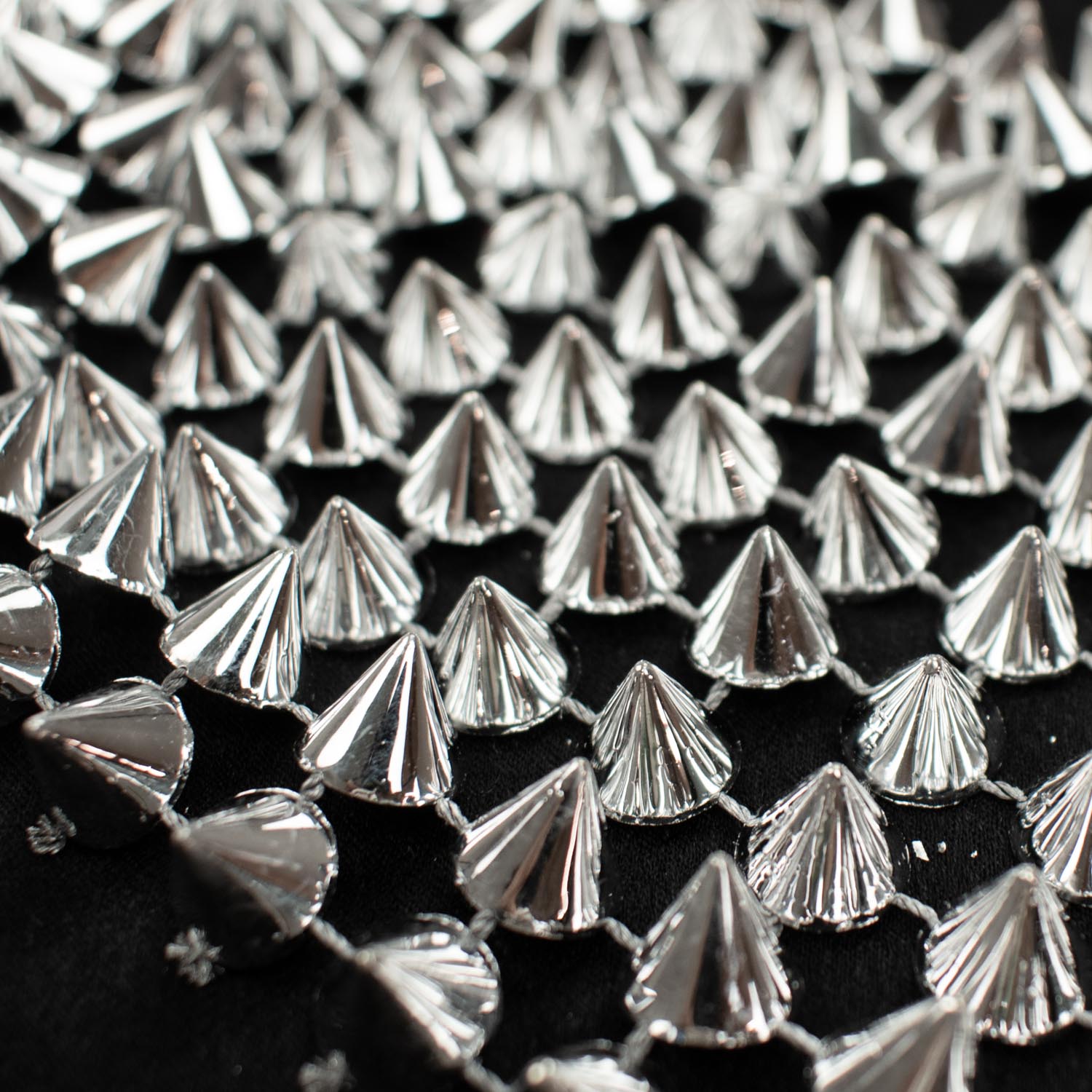 Pointed Stud Trim 11CM