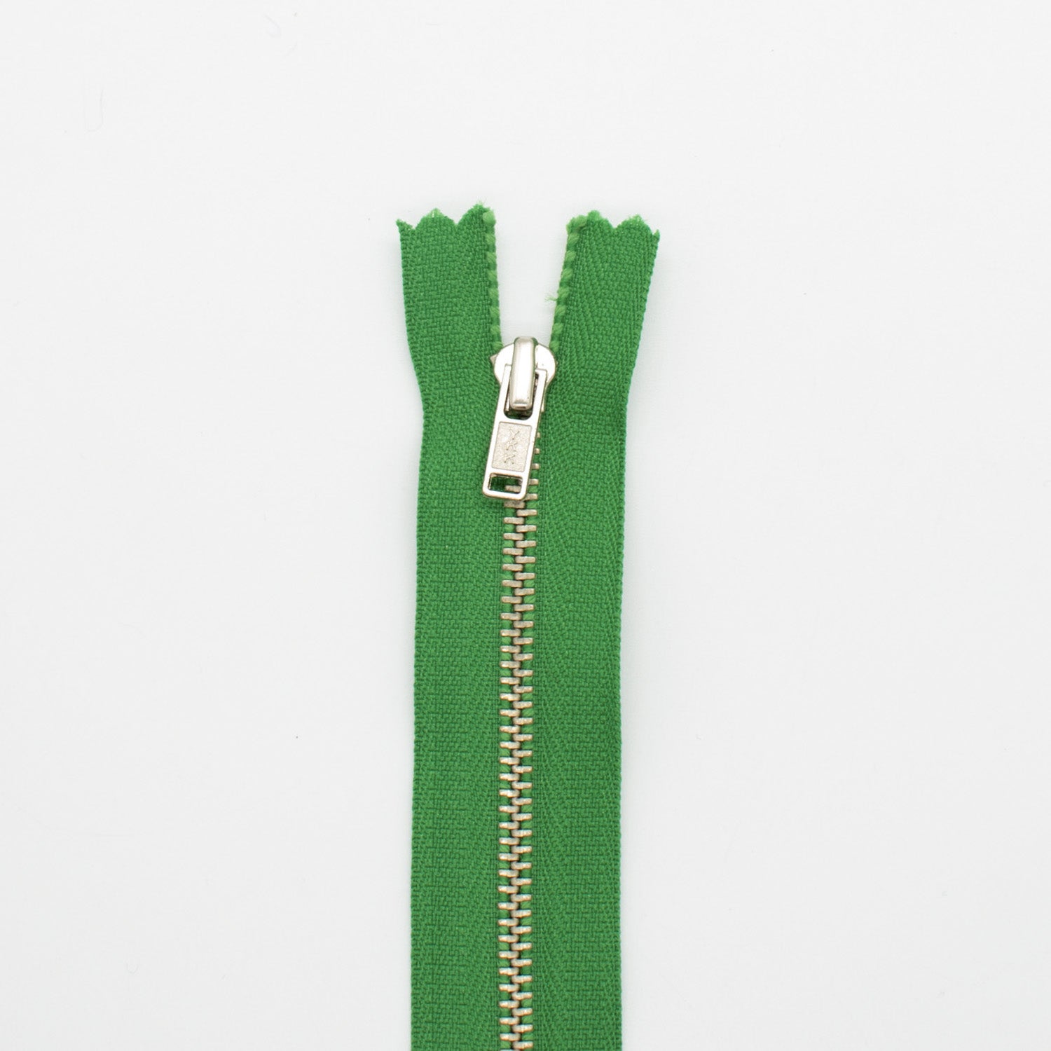 YKK Closed End Metal Zip 24CM