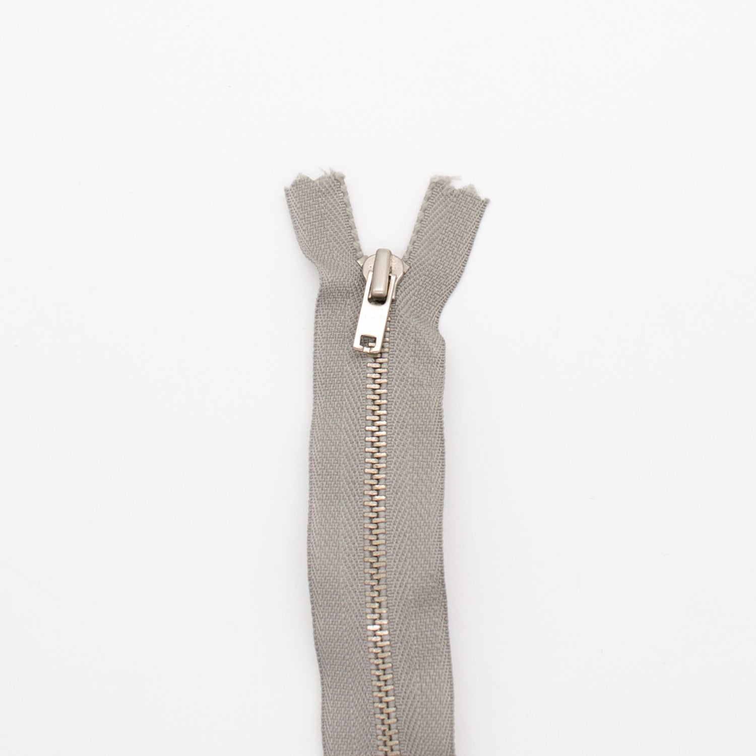 YKK Closed End Metal Zip 42CM B26-Grey