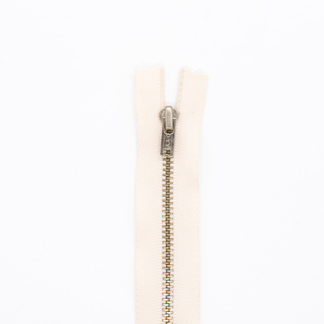 YKK Closed End Metal Zip 50CM