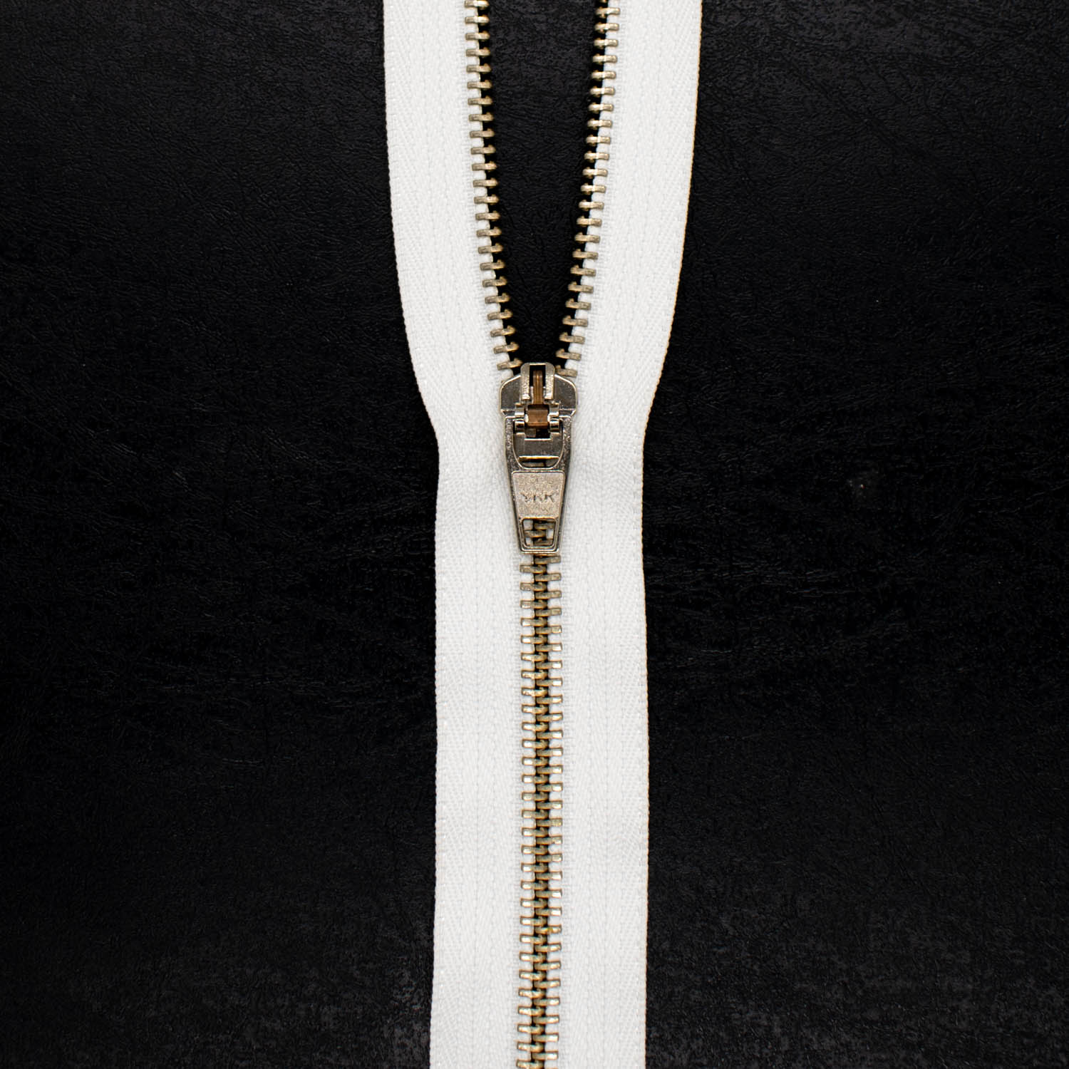 YKK Closed End Metal Zip 78CM B1-White