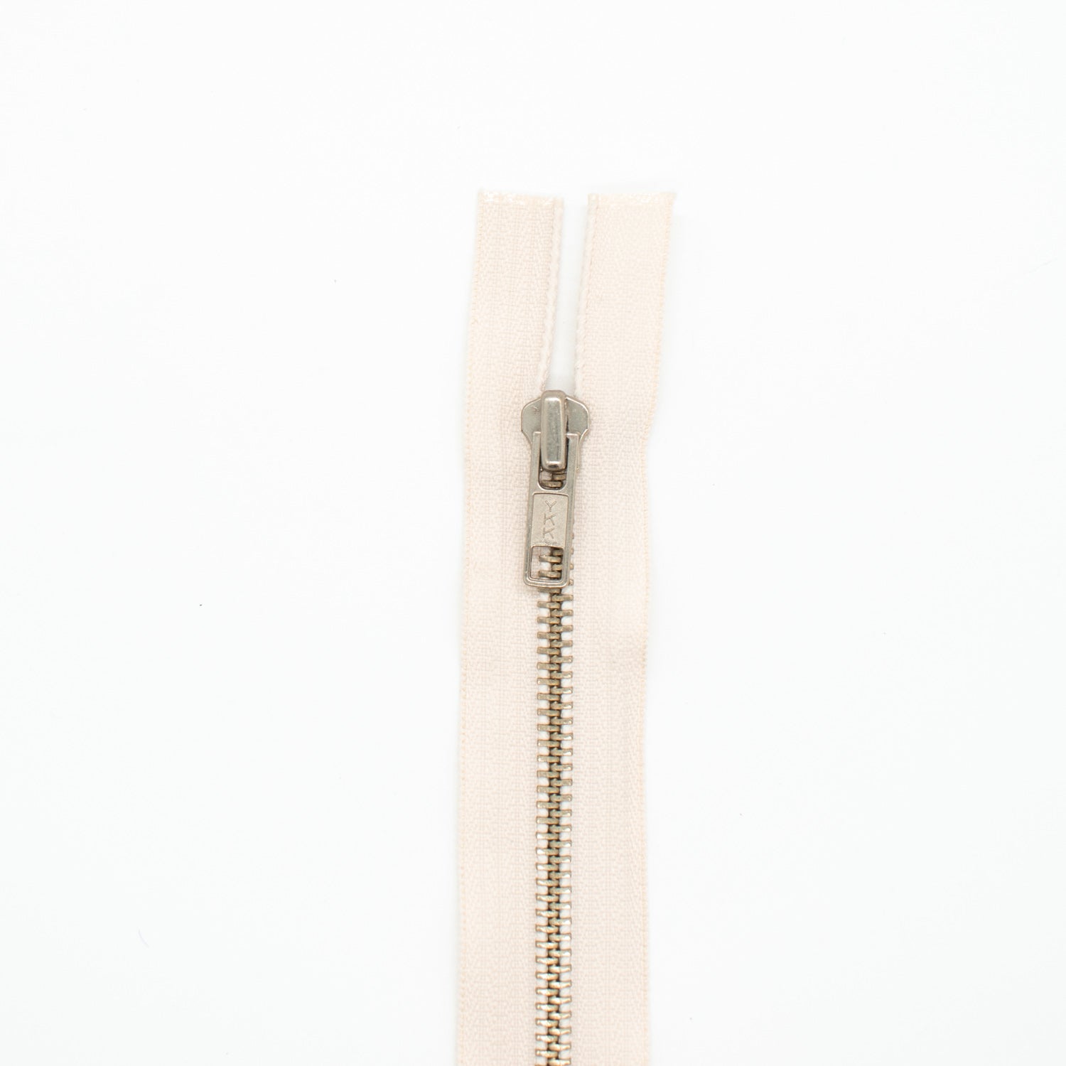 YKK Open End Heavy Duty Metal Zip 53-54CM