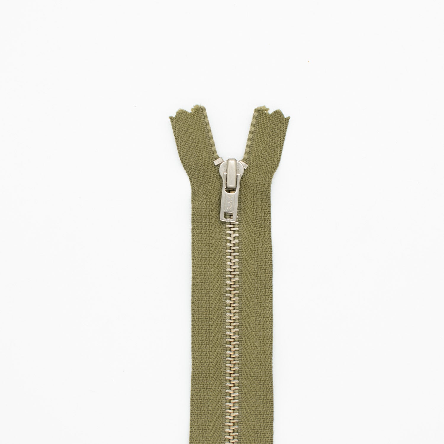 YKK Closed End Metal Zip 28CM