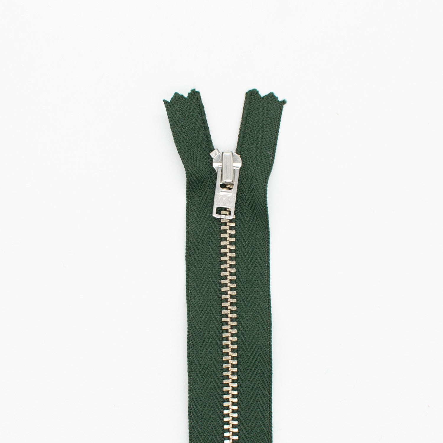 YKK Closed End Metal Zip 18CM
