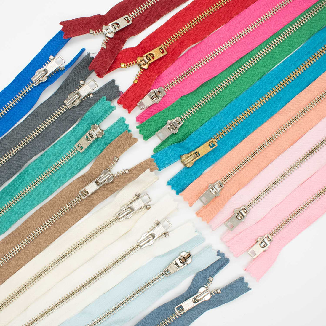 YKK Closed End Metal Zip 18CM