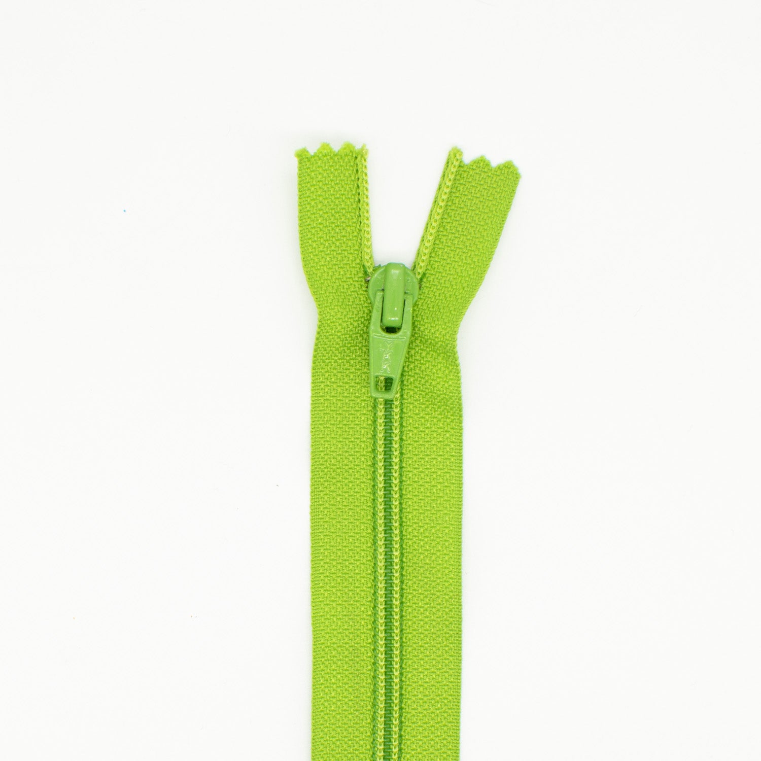 YKK Close End Plastic Zip 58CM