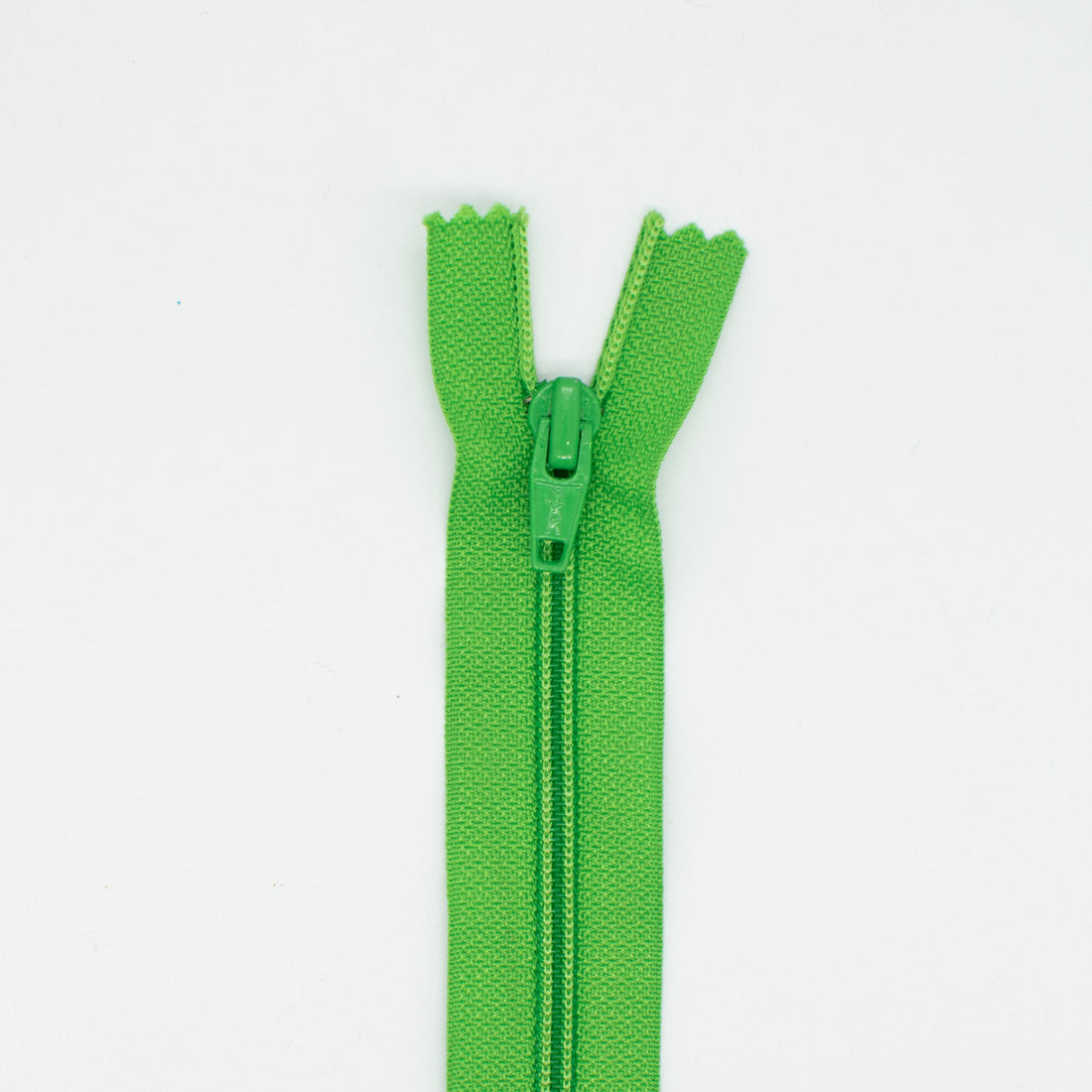 YKK Close End Plastic Zip 58CM