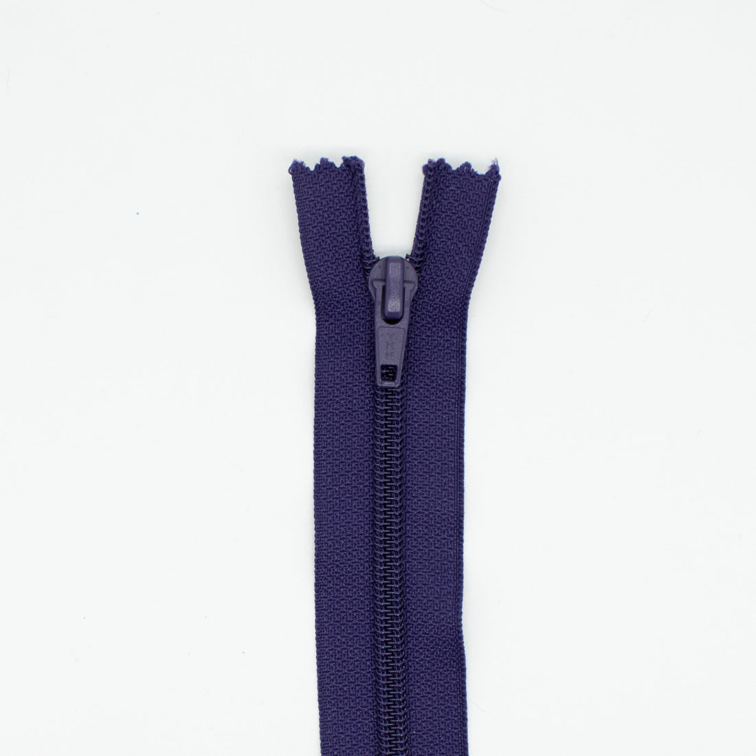 YKK Close End Plastic Zip 65CM B11/14-Navy