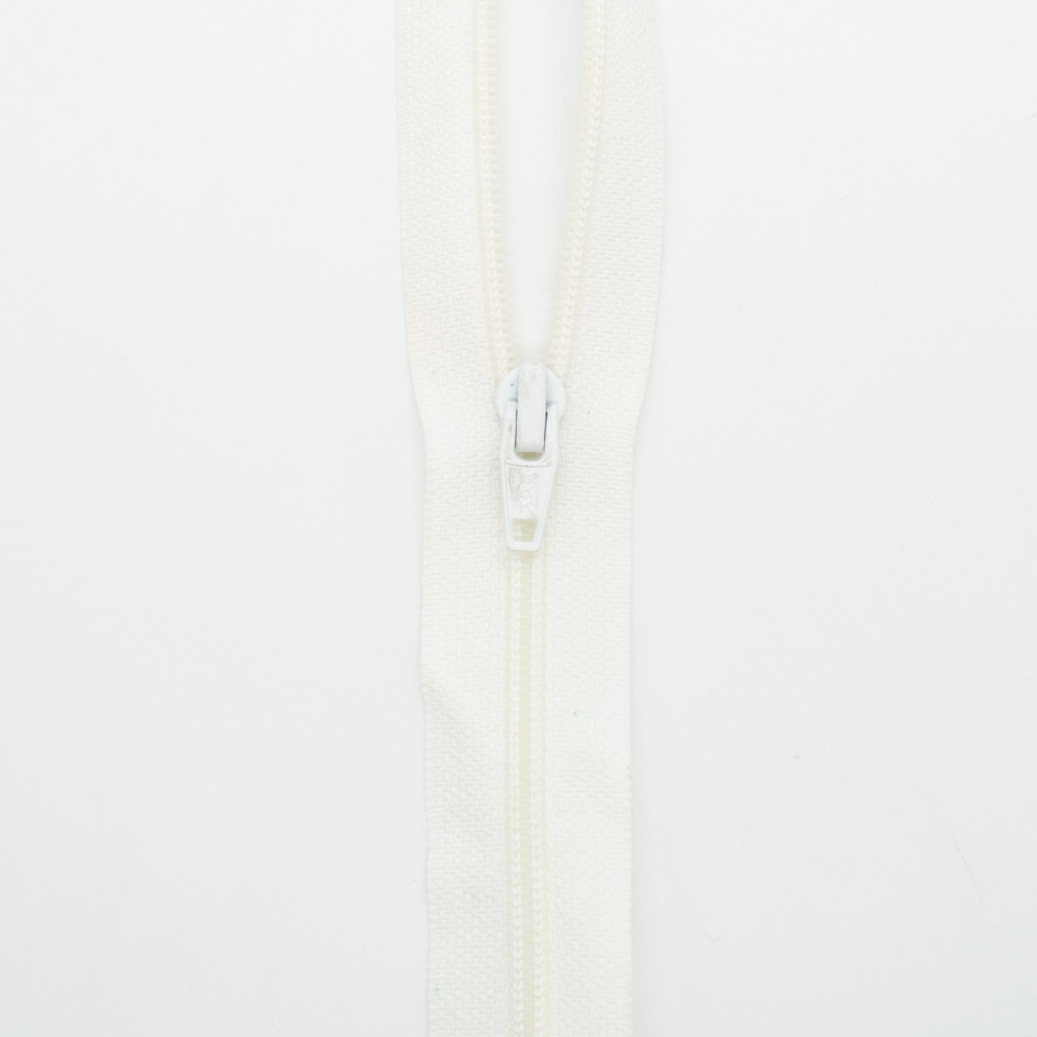 YKK Open End Plastic Zip 22CM