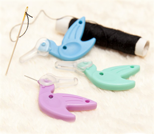 HUMMINGBIRD NEEDLE THREADER